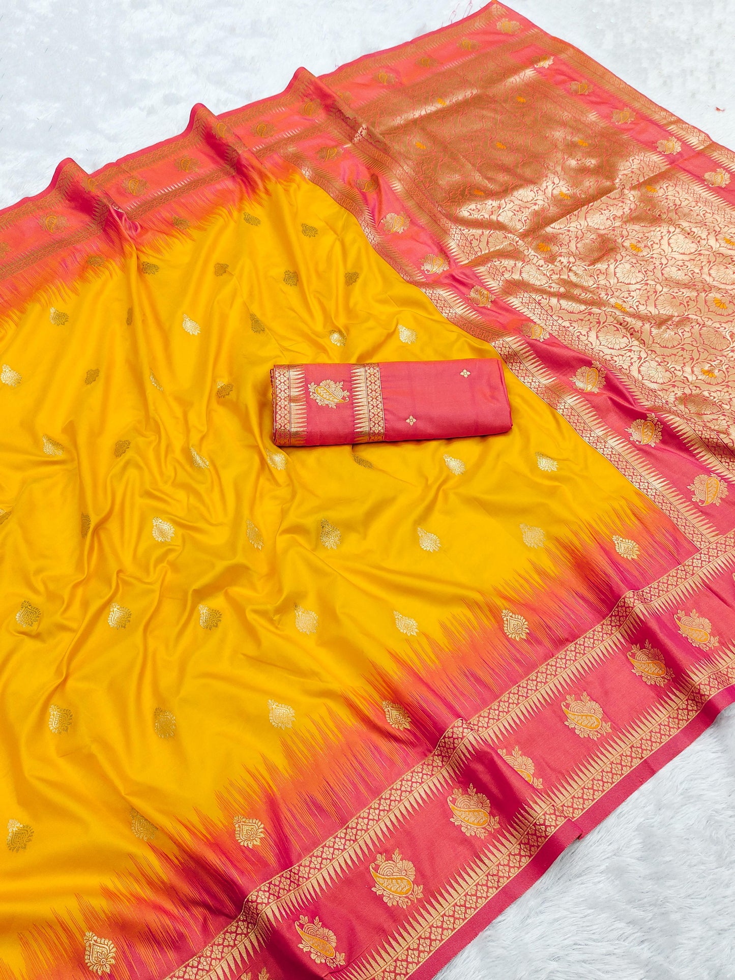 Komal Banarasi Saree