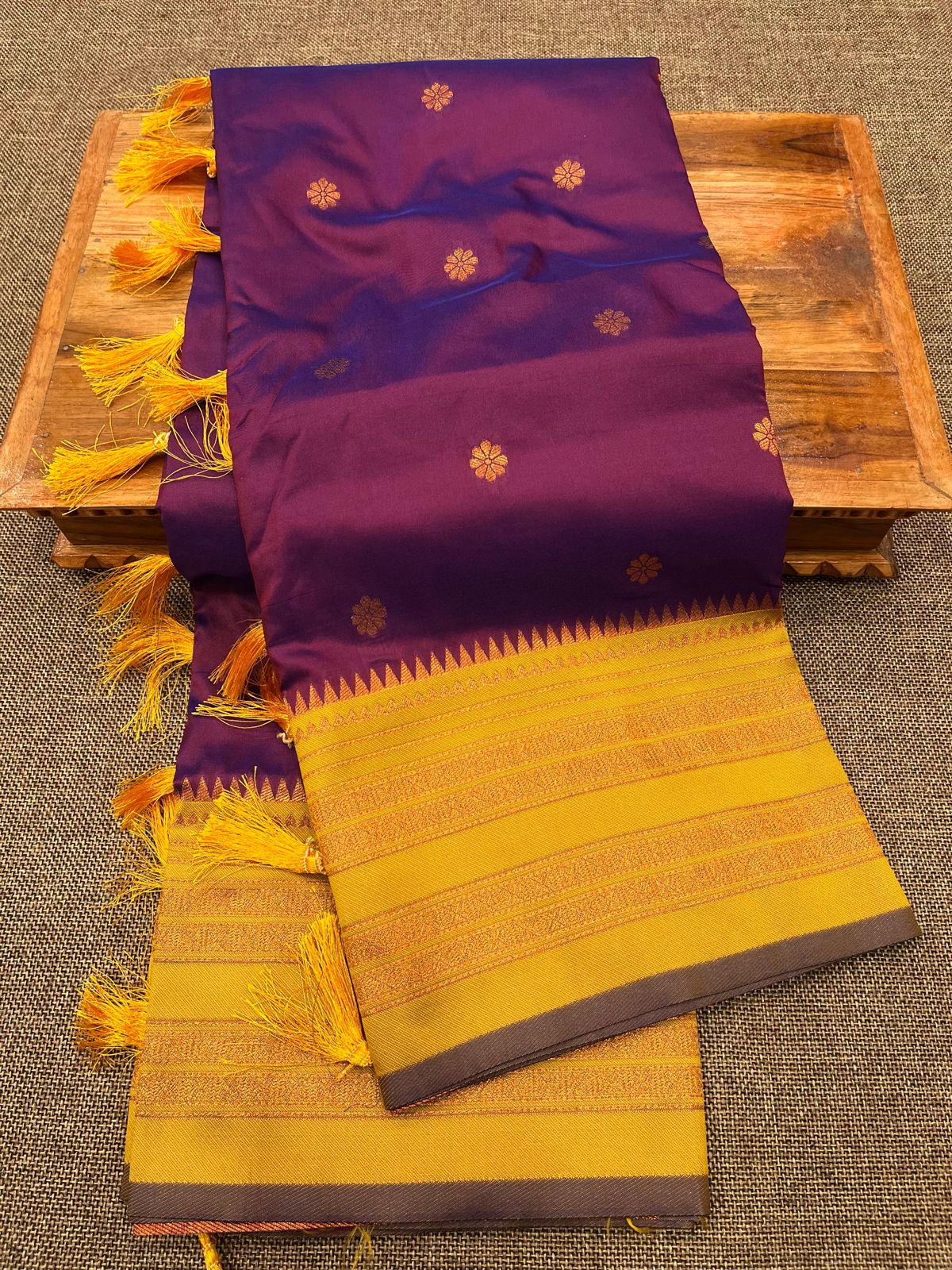 Semi Narayanpeth Saree