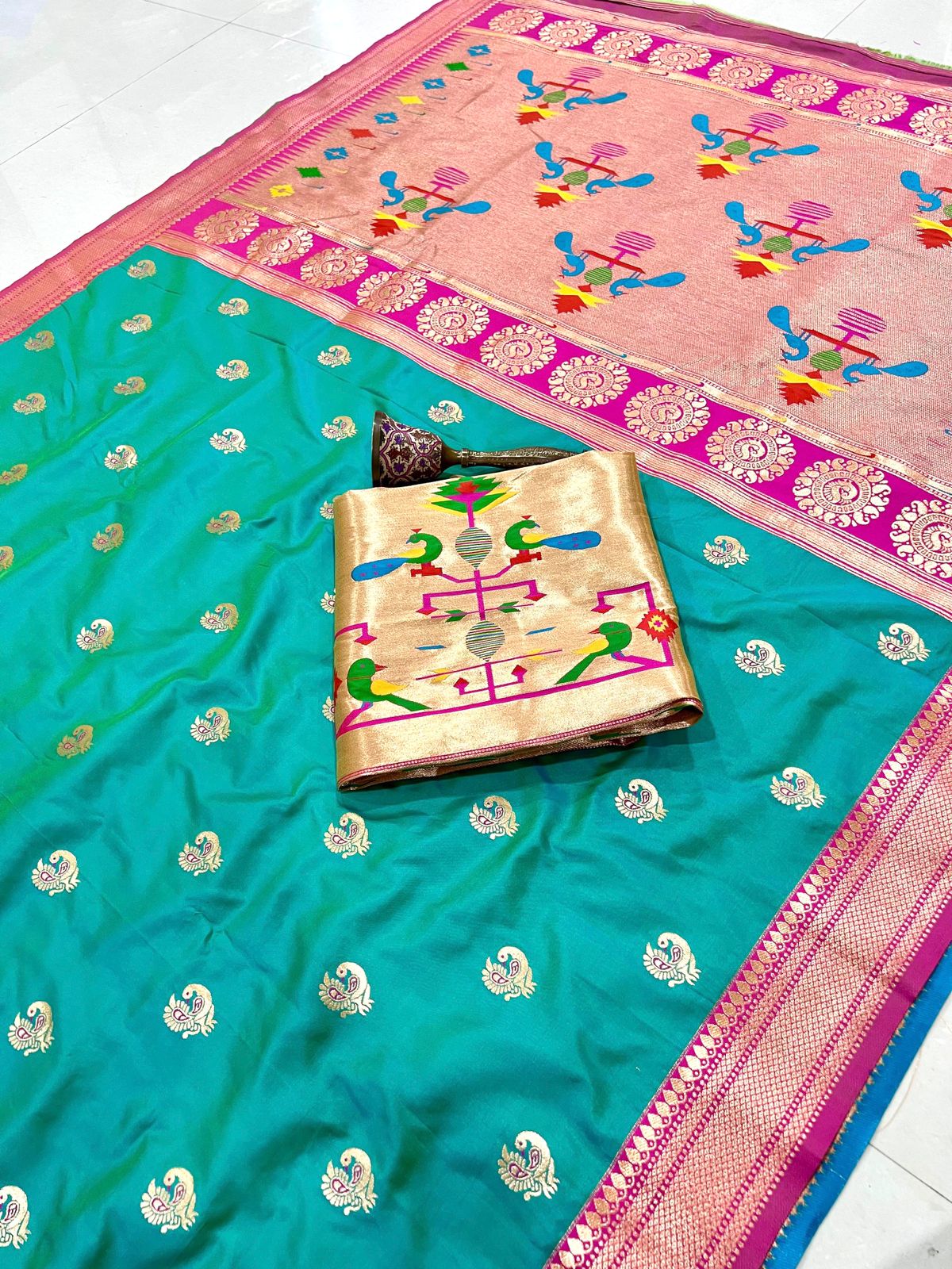 Tanuja Paithani Saree