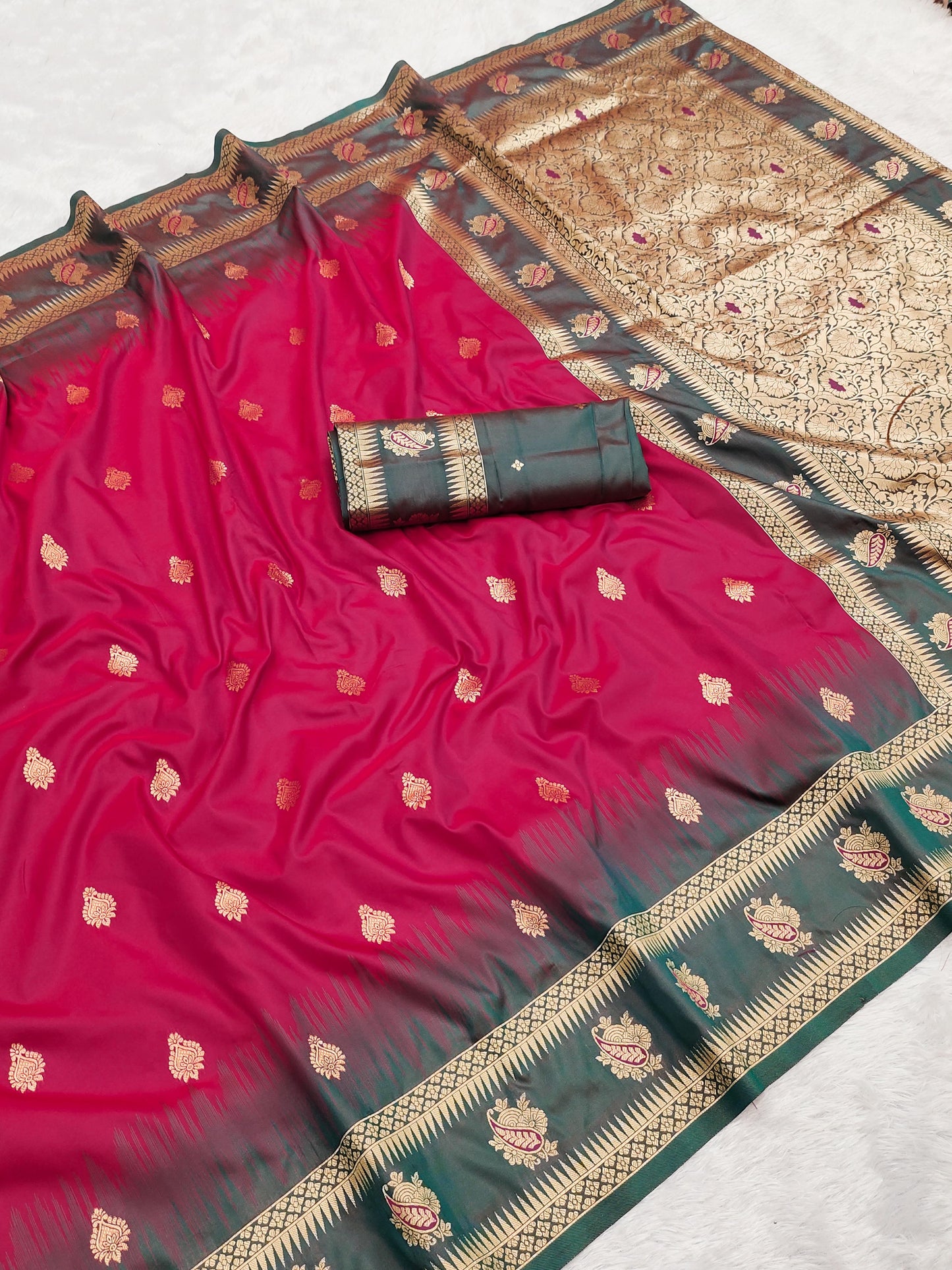 Komal Banarasi Saree