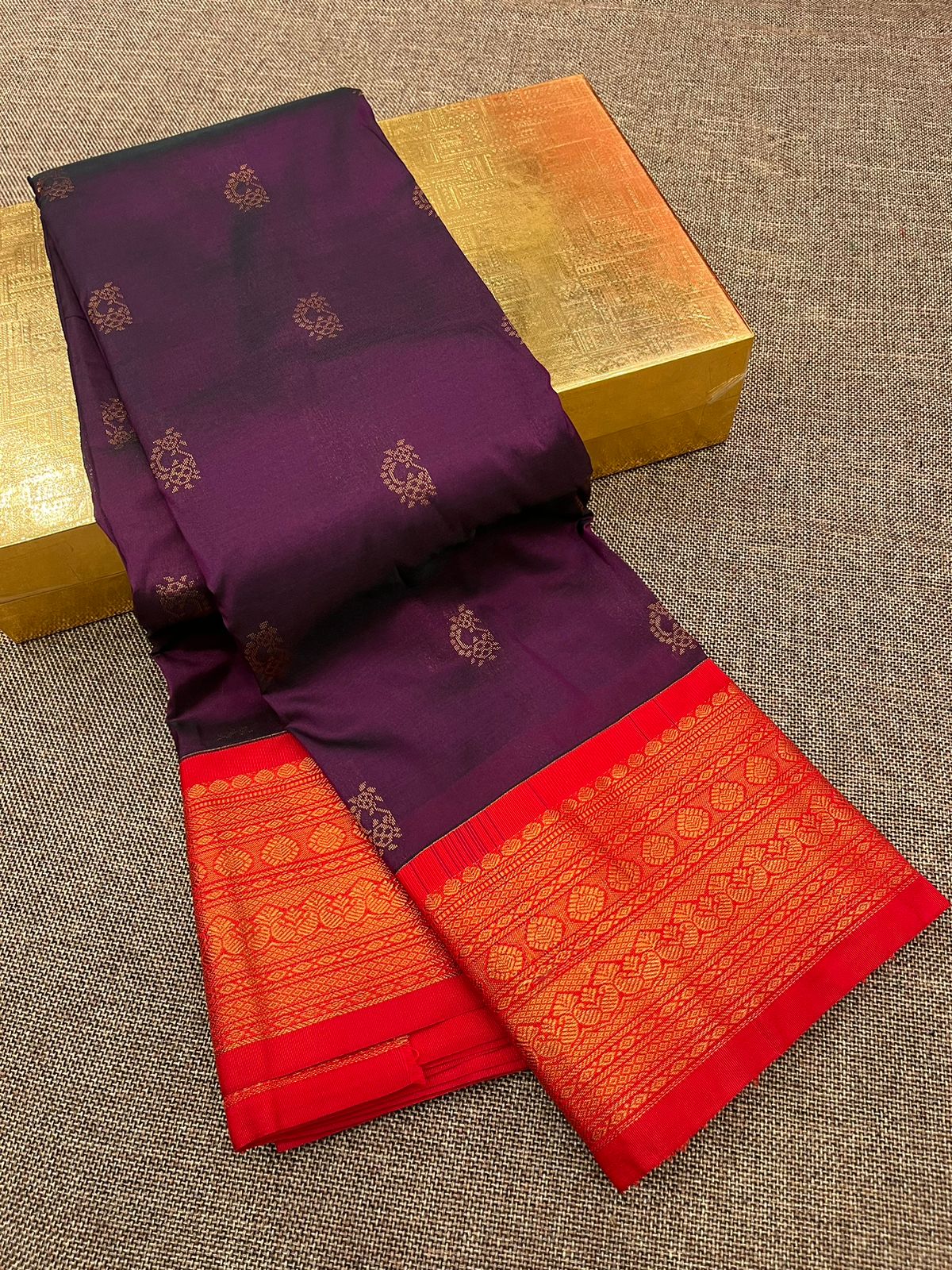 Nath paithani saree