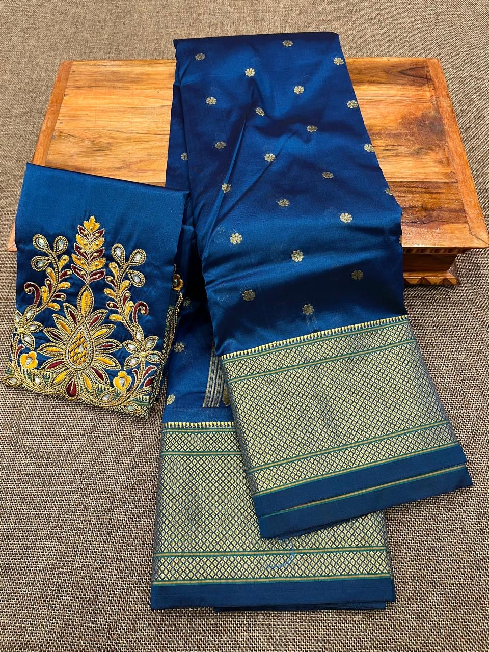 Kalanjali Paithani with Designer Blouse Pis