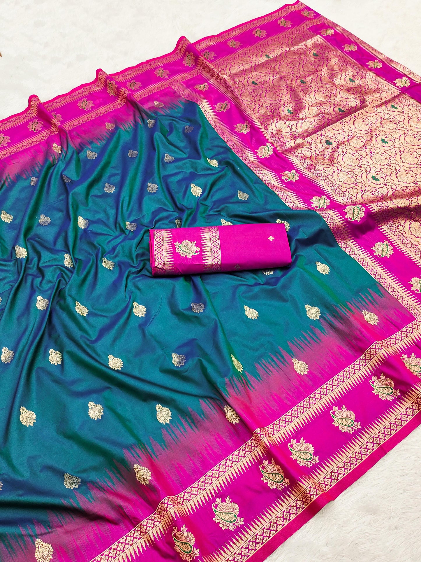 Komal Banarasi Saree