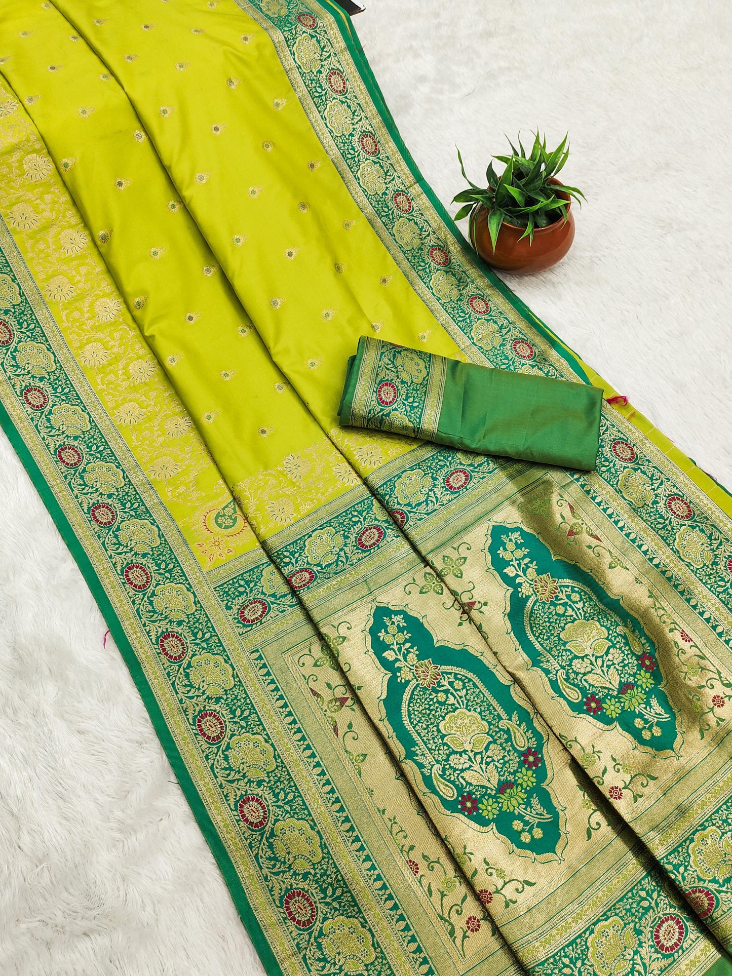 Sonal Banarasi Saree