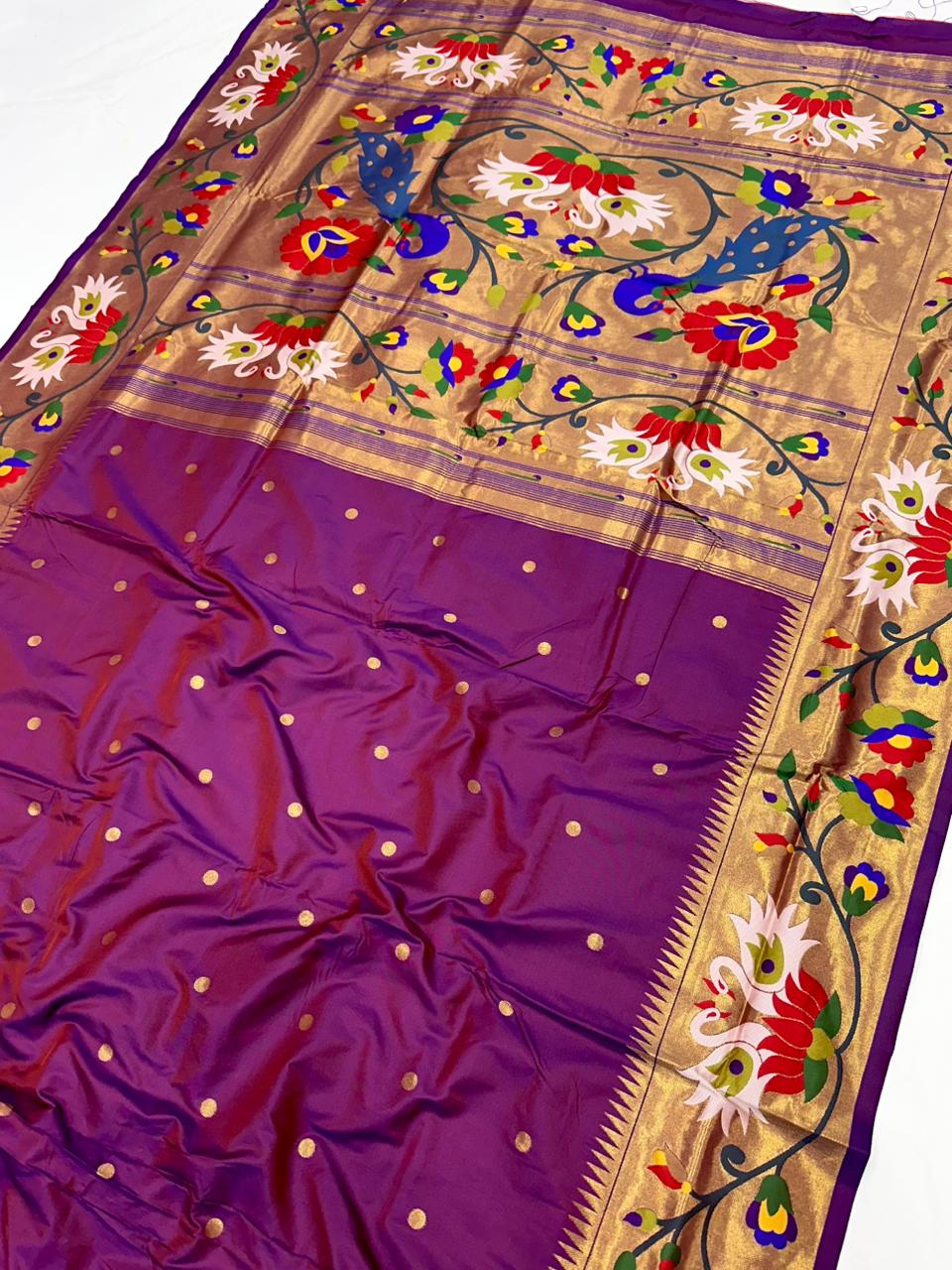 Rajhuns Paithani Saree
