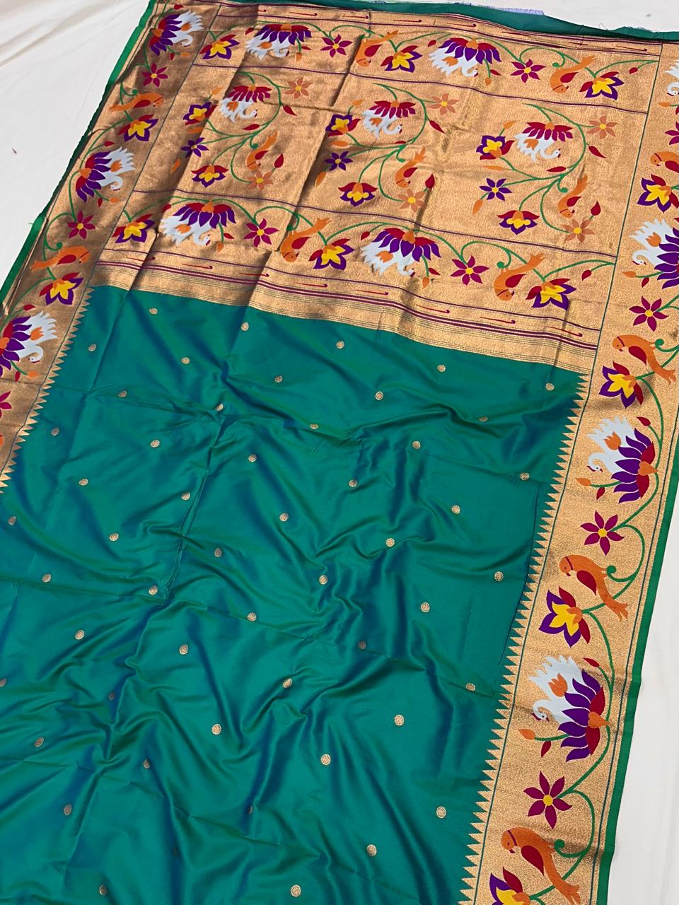 Rajhauns Paithani Saree