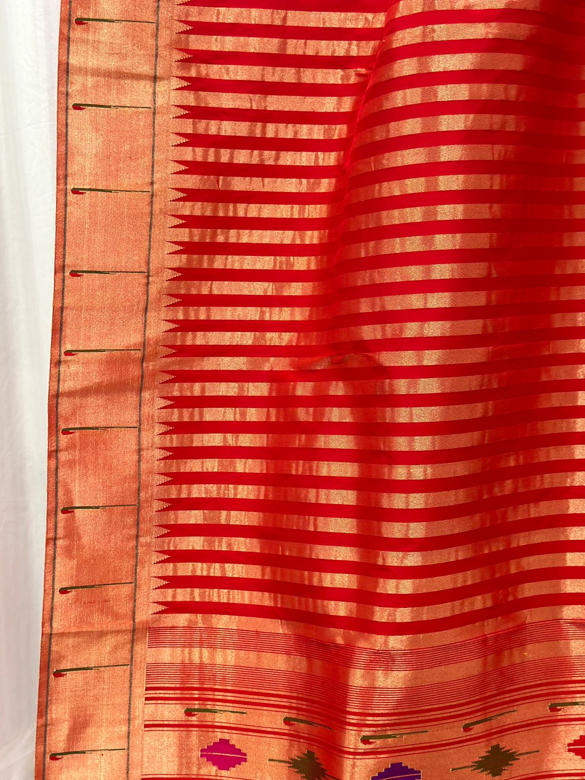 Handwoven Muniya Border Paithani Saree