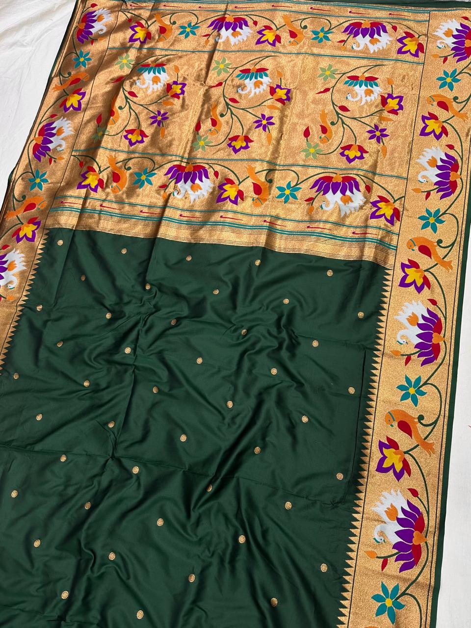 Rajhauns Paithani Saree