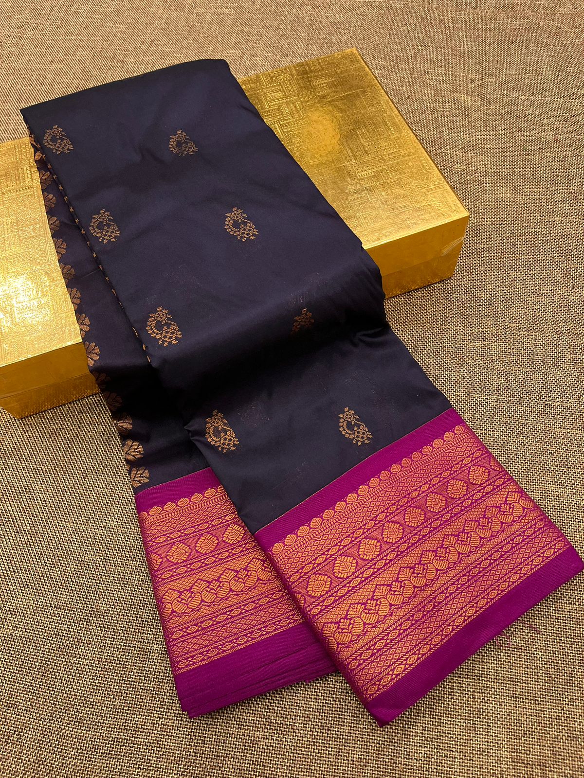 Nath paithani saree