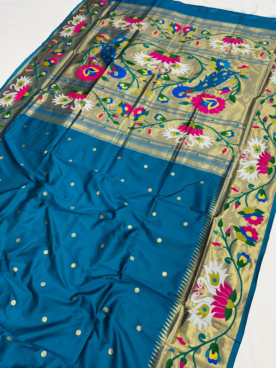 Rajhuns Paithani Saree