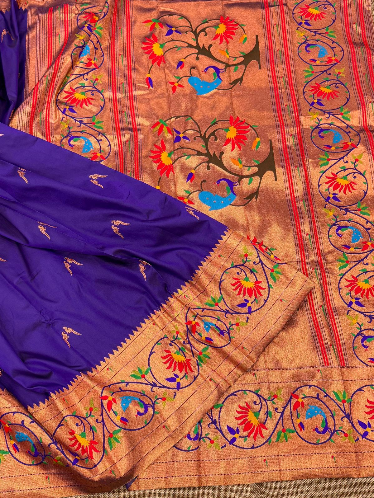Semi Brocket Paithani