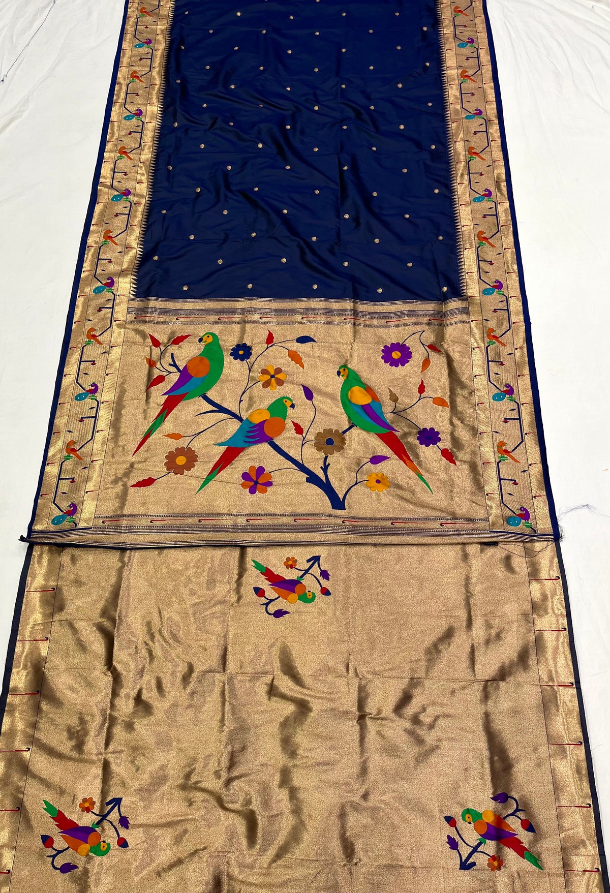 Peacock & parrot border paithani