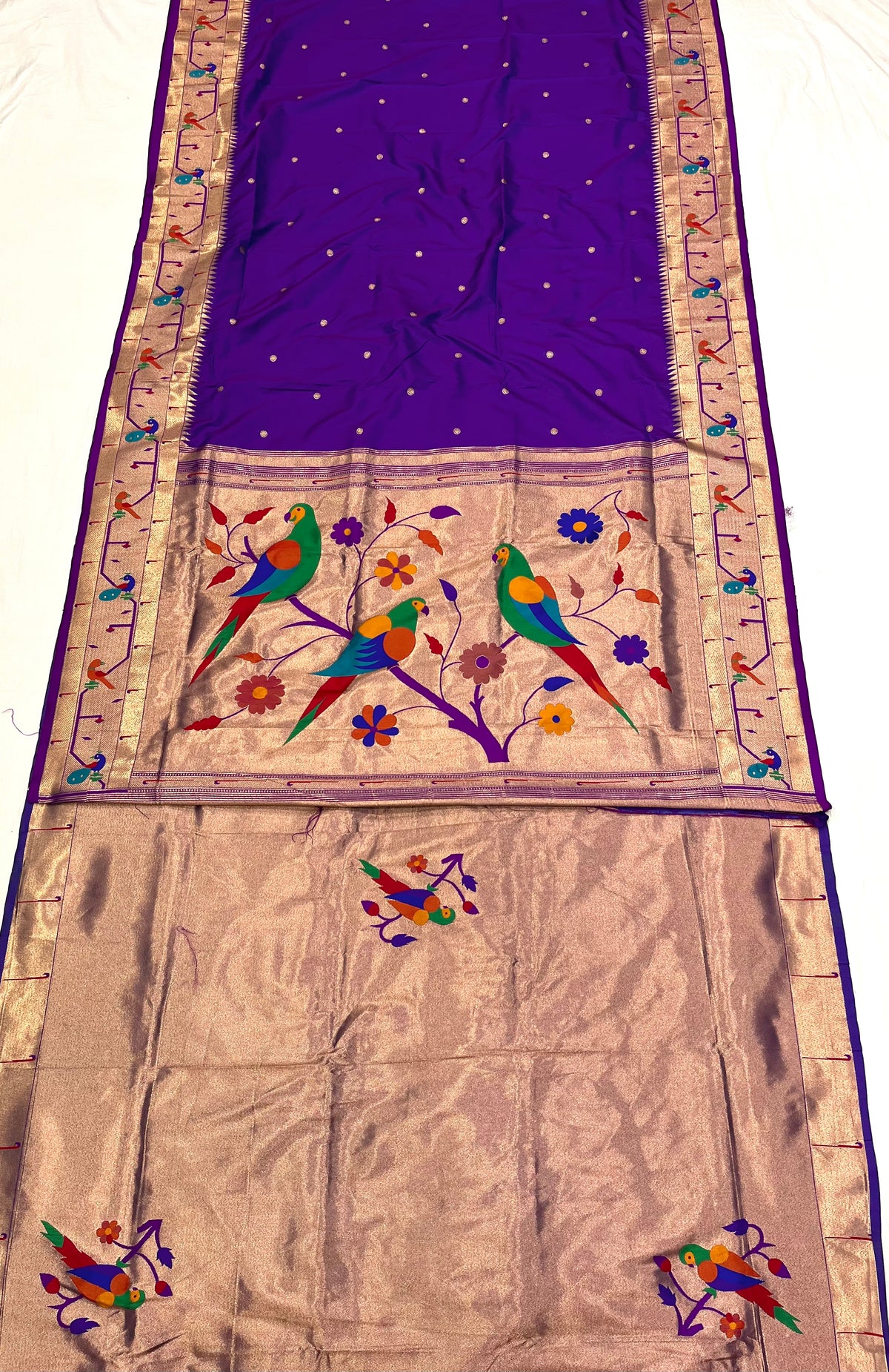 Peacock & parrot border paithani