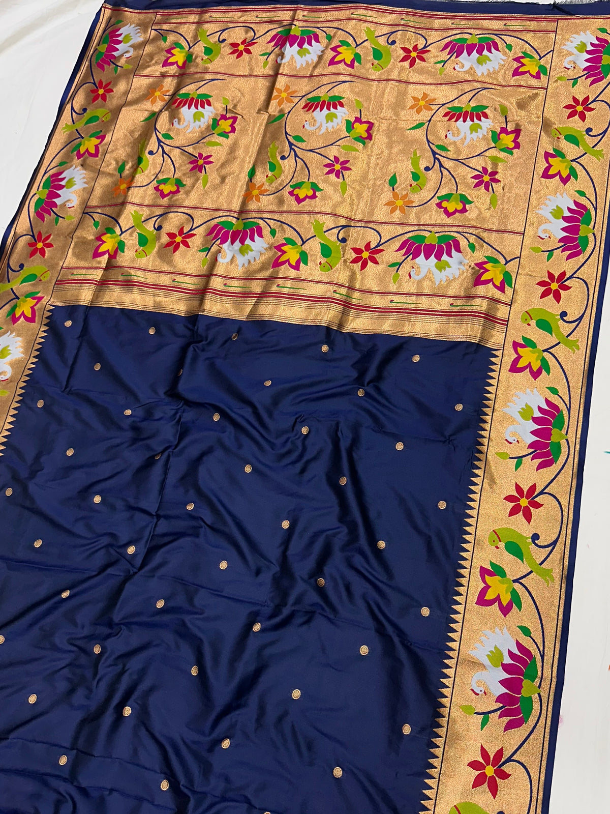 Rajhans paithani saree