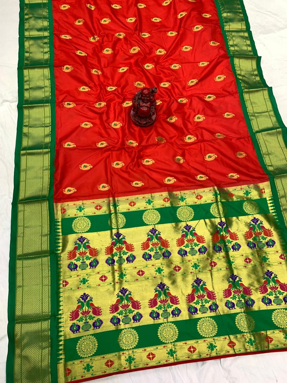 Mina Kadiyal Border Paithani Saree