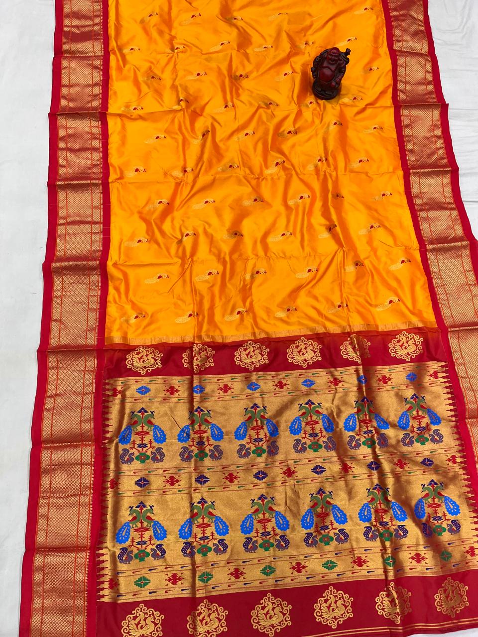 Mina Kadiyal Border Paithani Saree