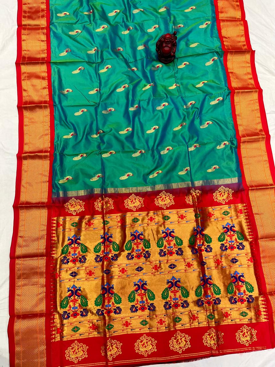 Mina Kadiyal Border Paithani Saree