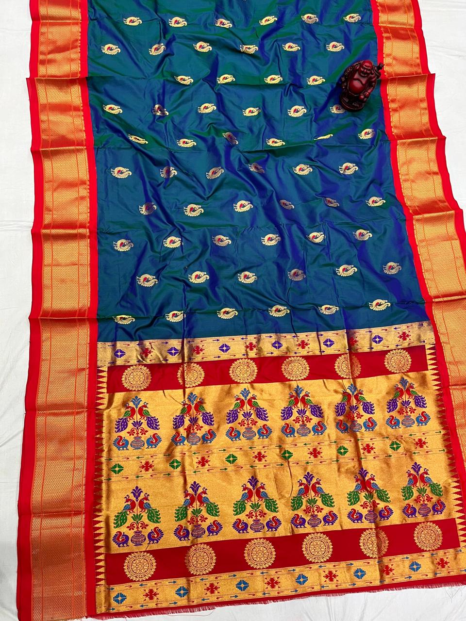 Mina Kadiyal Border Paithani Saree