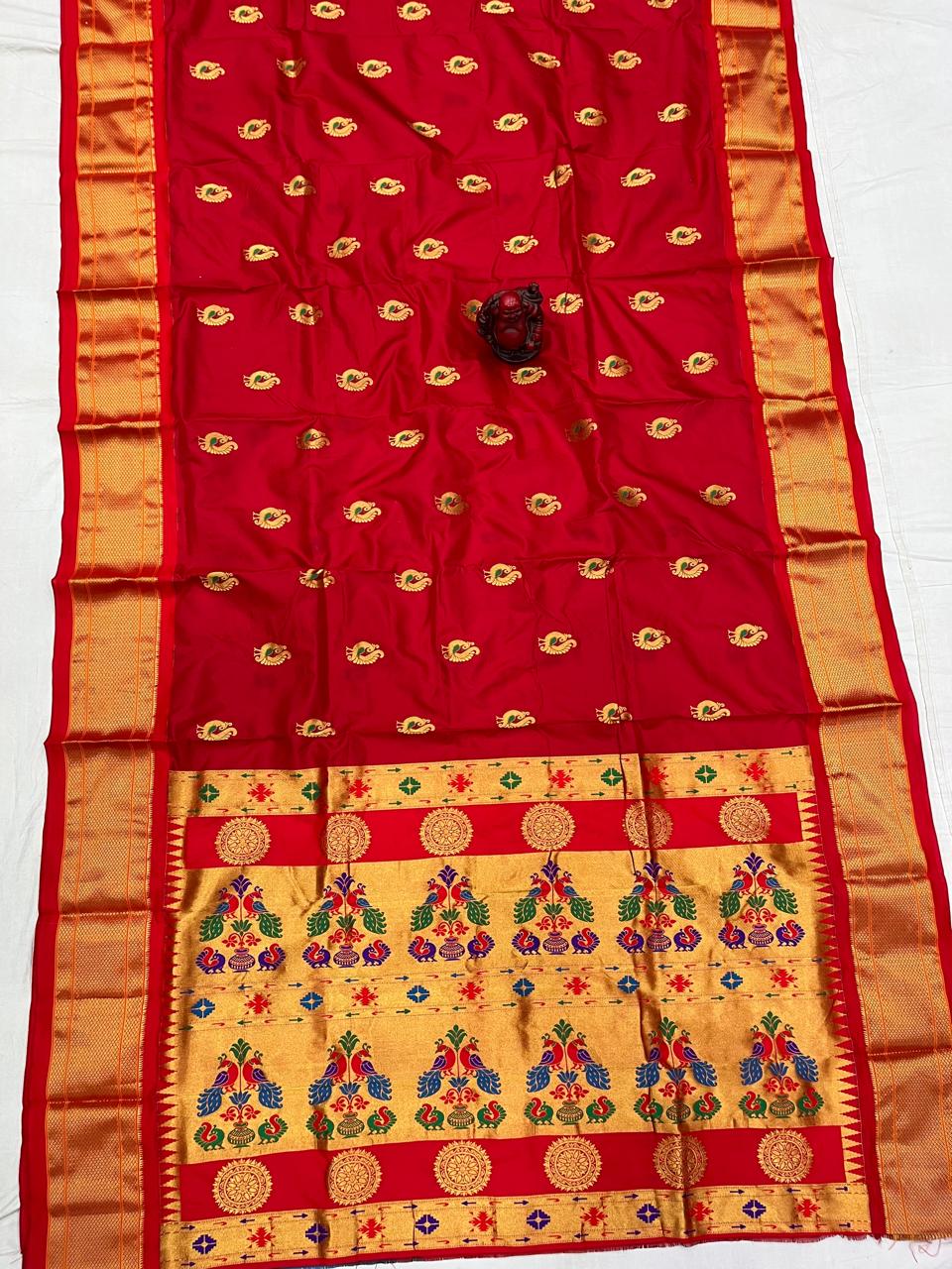 Mina Kadiyal Border Paithani Saree