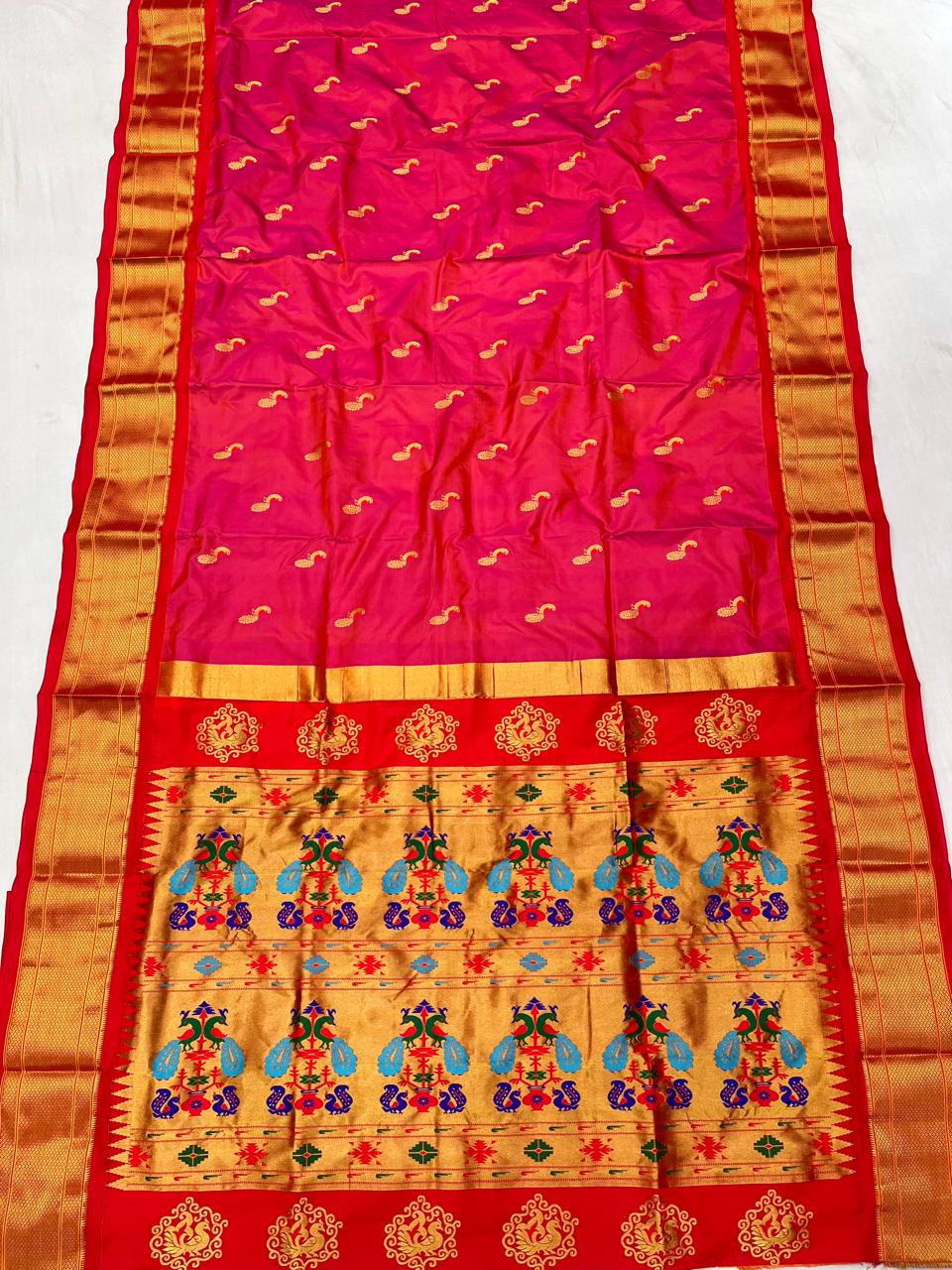 Mina Kadiyal Border Paithani Saree