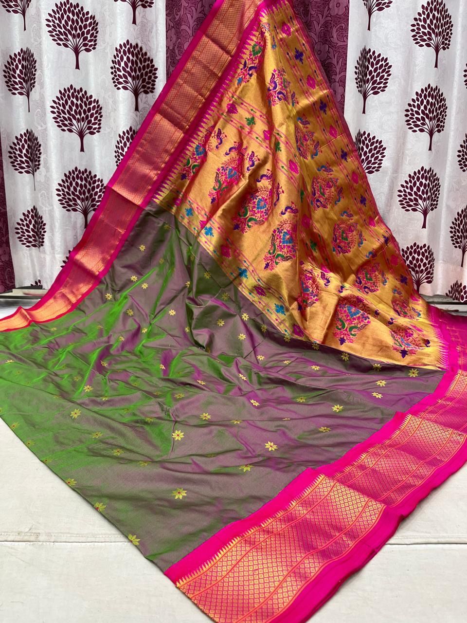 Kadiyal Border Paithani Saree