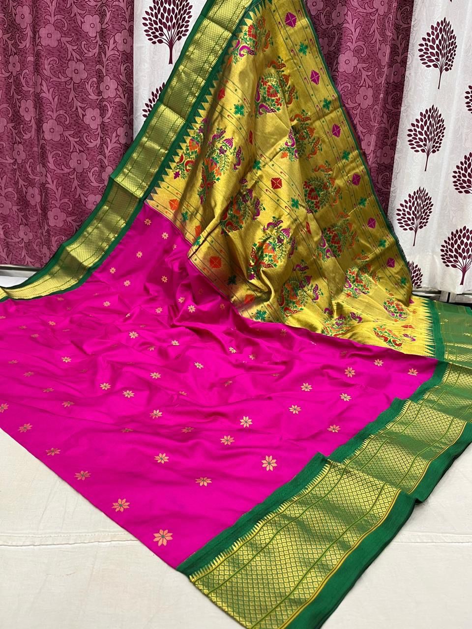 Kadiyal Border Paithani Saree