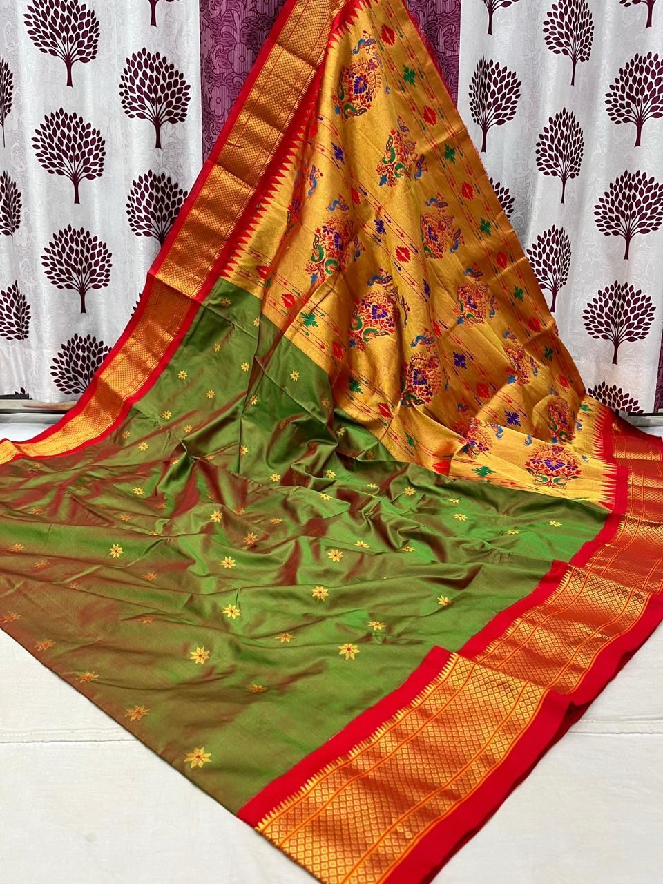 Kadiyal Border Paithani Saree