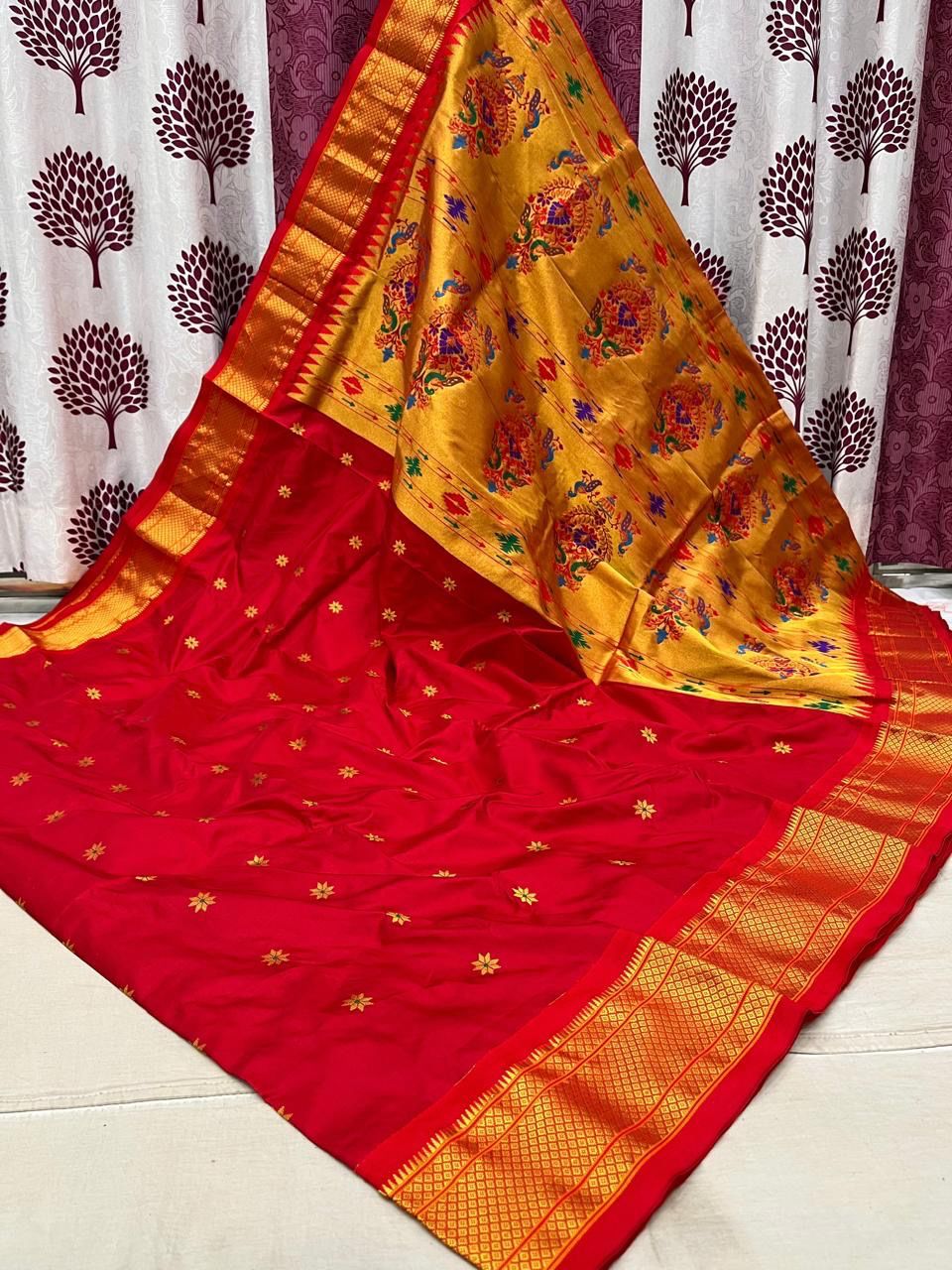 Kadiyal Border Paithani Saree