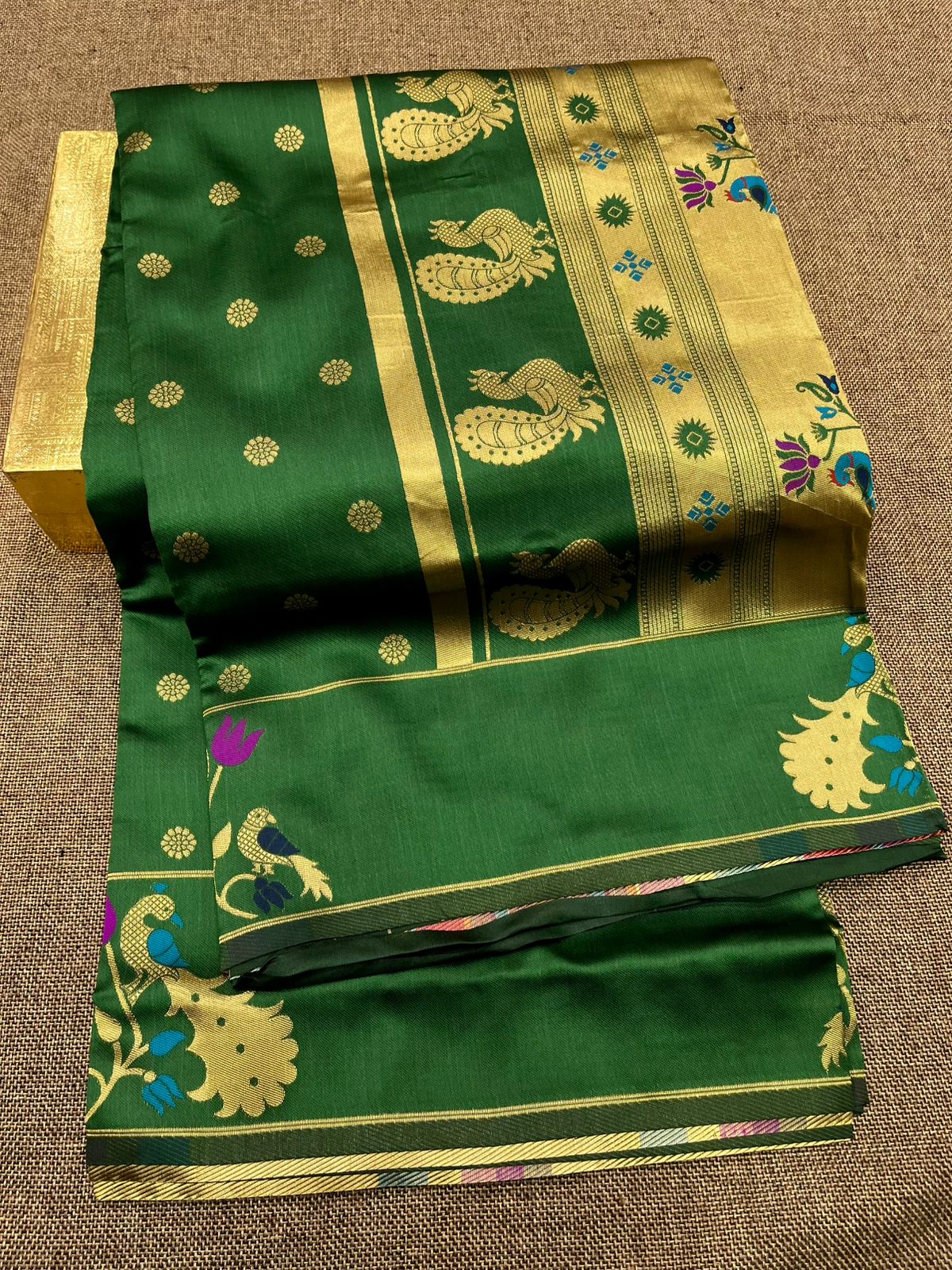 Avni Paithani