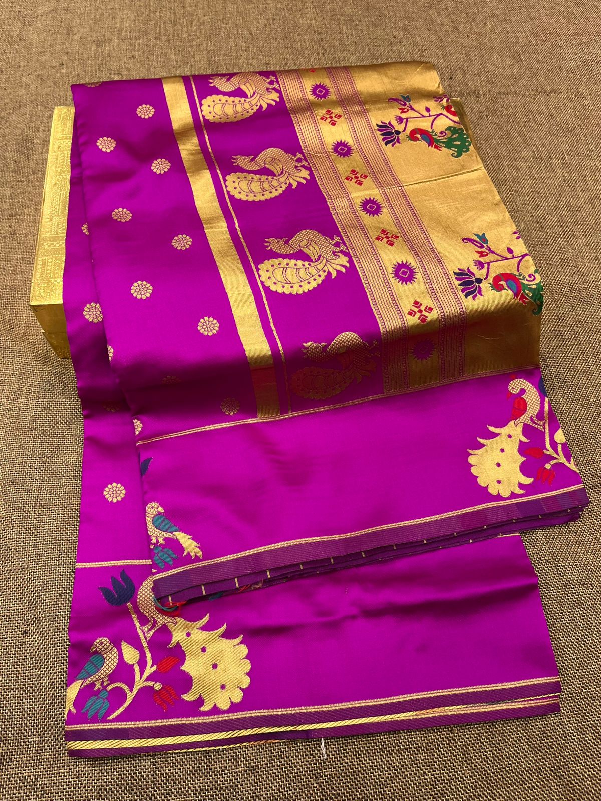 Avni Paithani