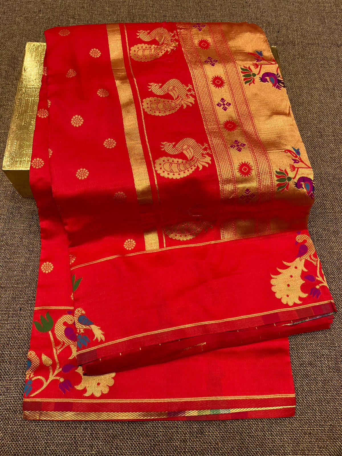 Avni Paithani