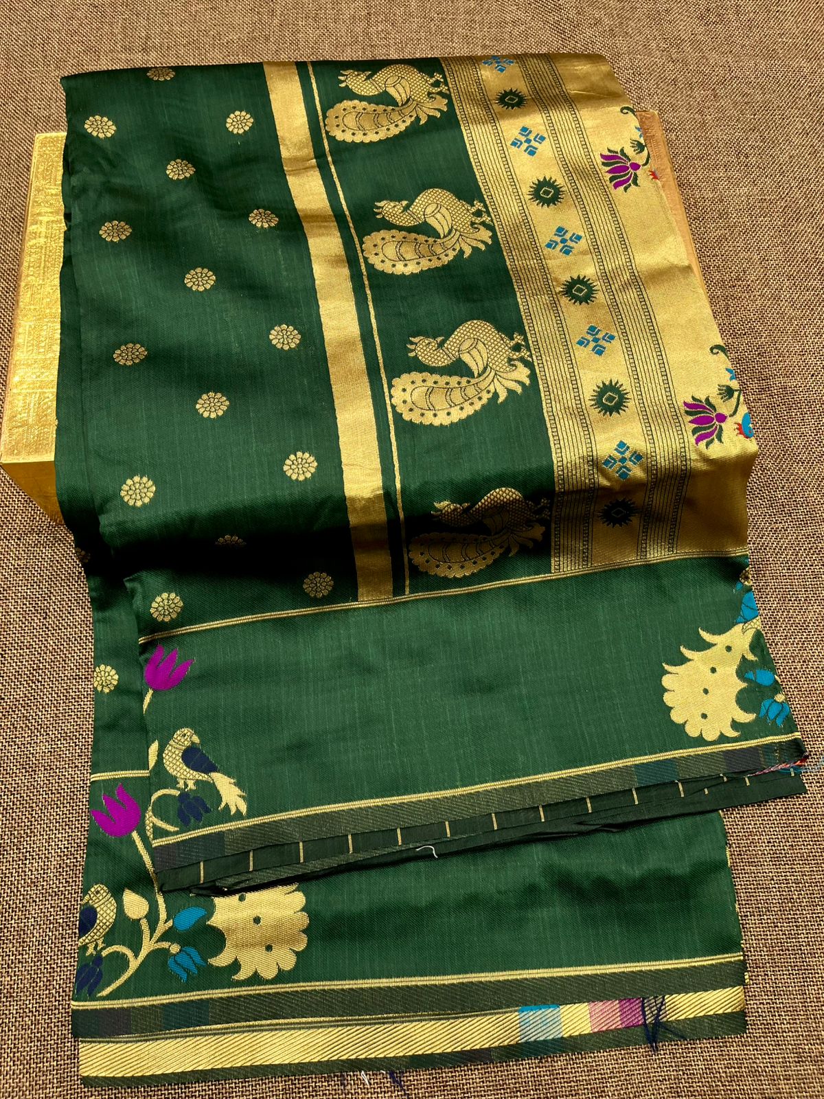 Avni Paithani