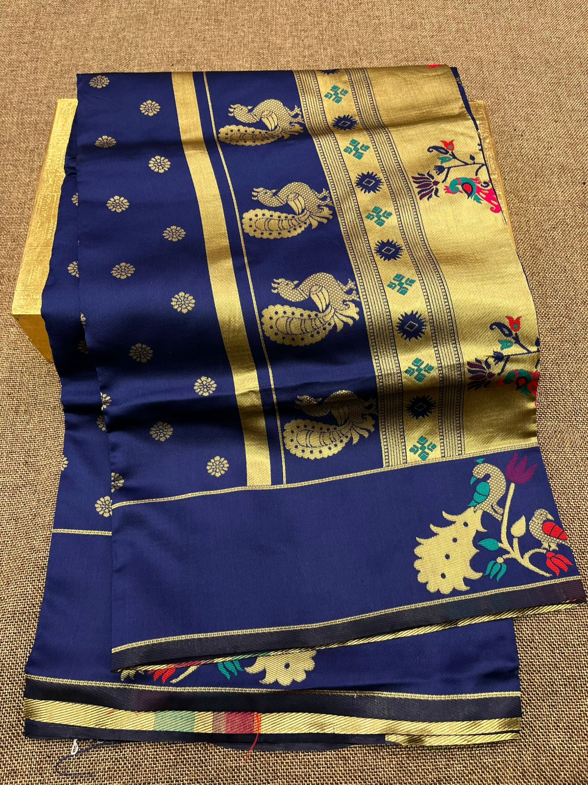 Avni Paithani