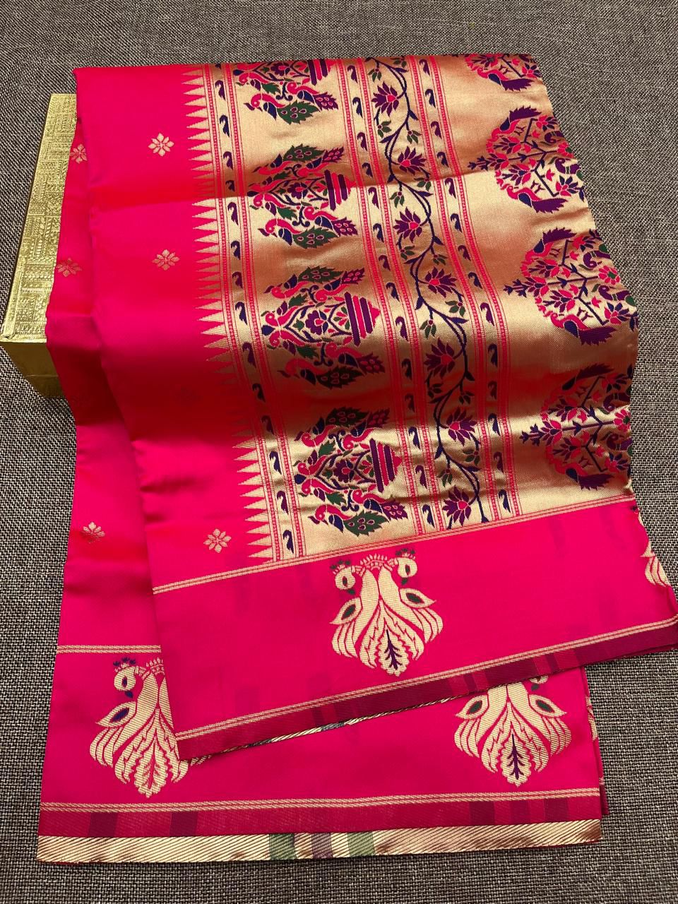 Avni Paithani