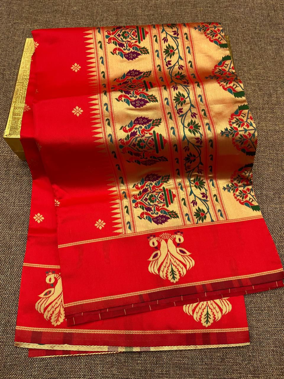 Avni Paithani
