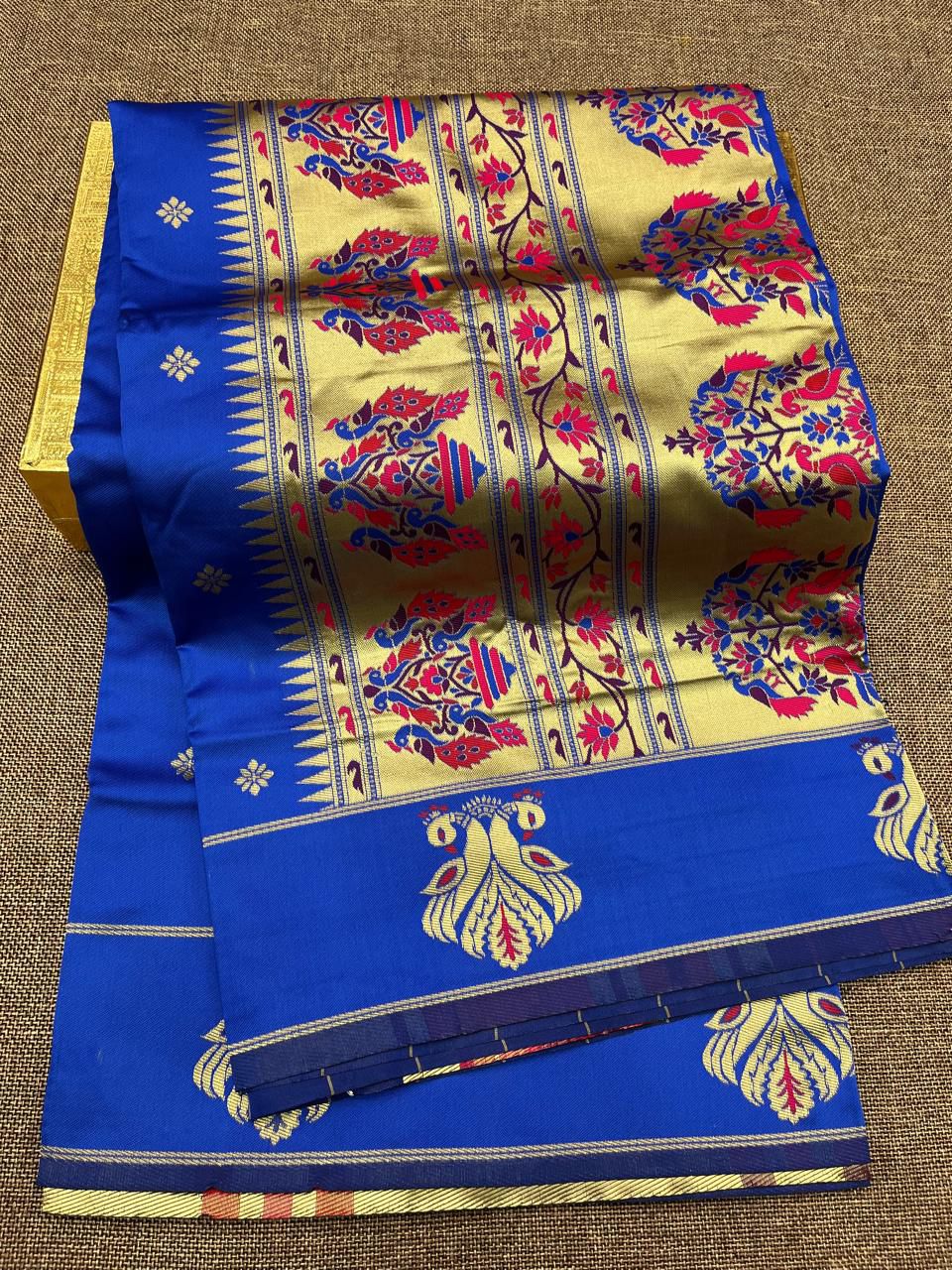 Avni Paithani
