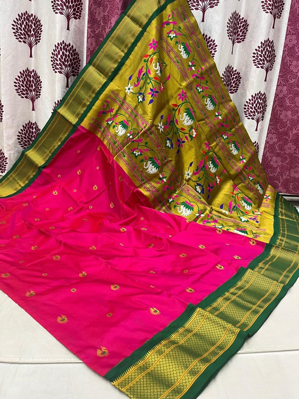 Rajhauns Kadiyal Border Paithani Saree