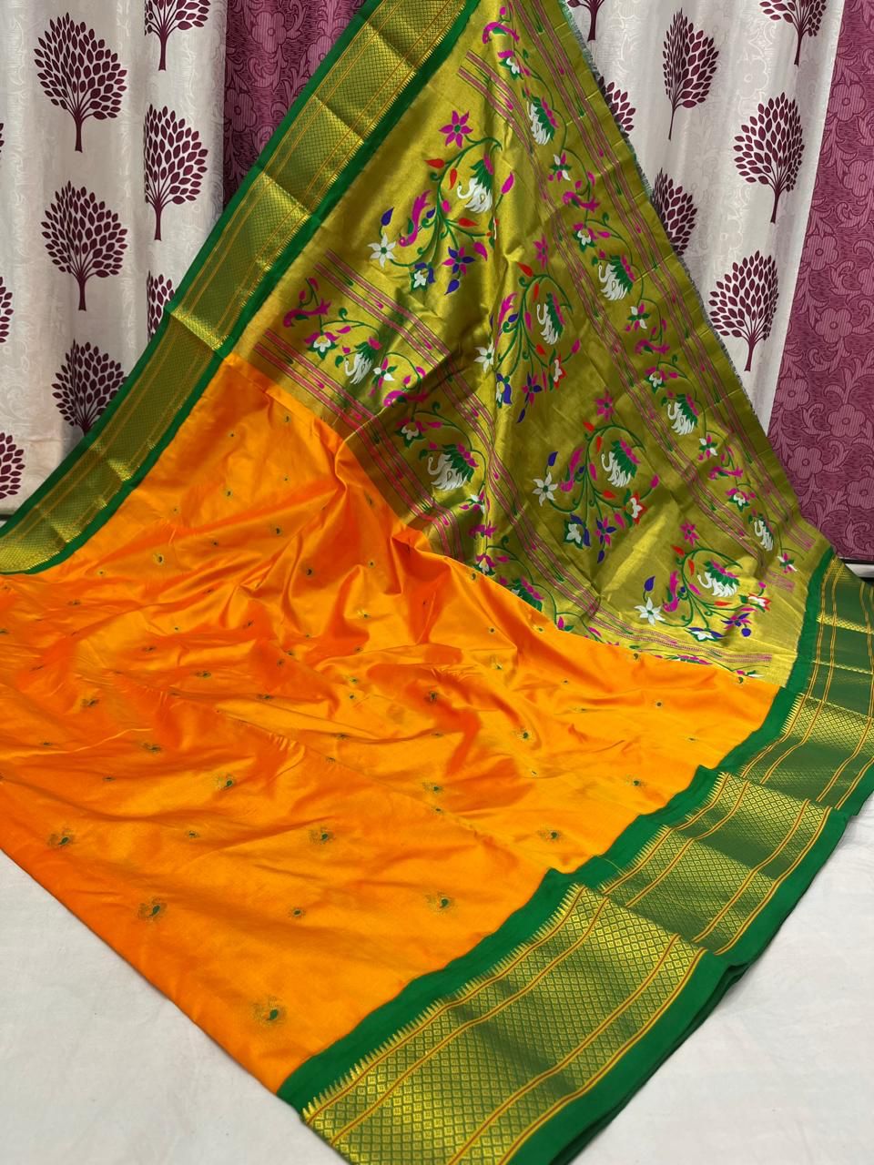 Rajhauns Kadiyal Border Paithani Saree