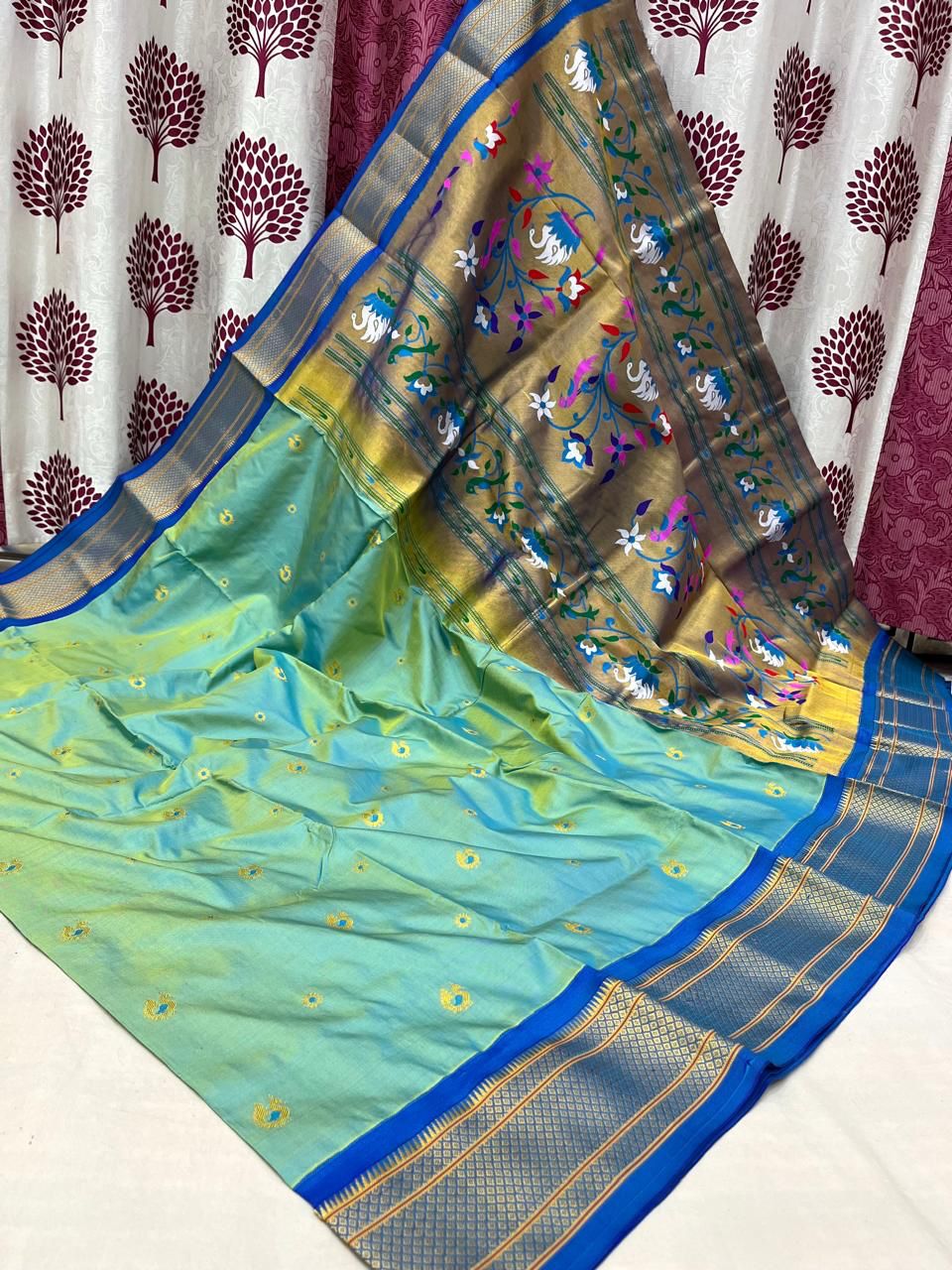 Rajhauns Kadiyal Border Paithani Saree