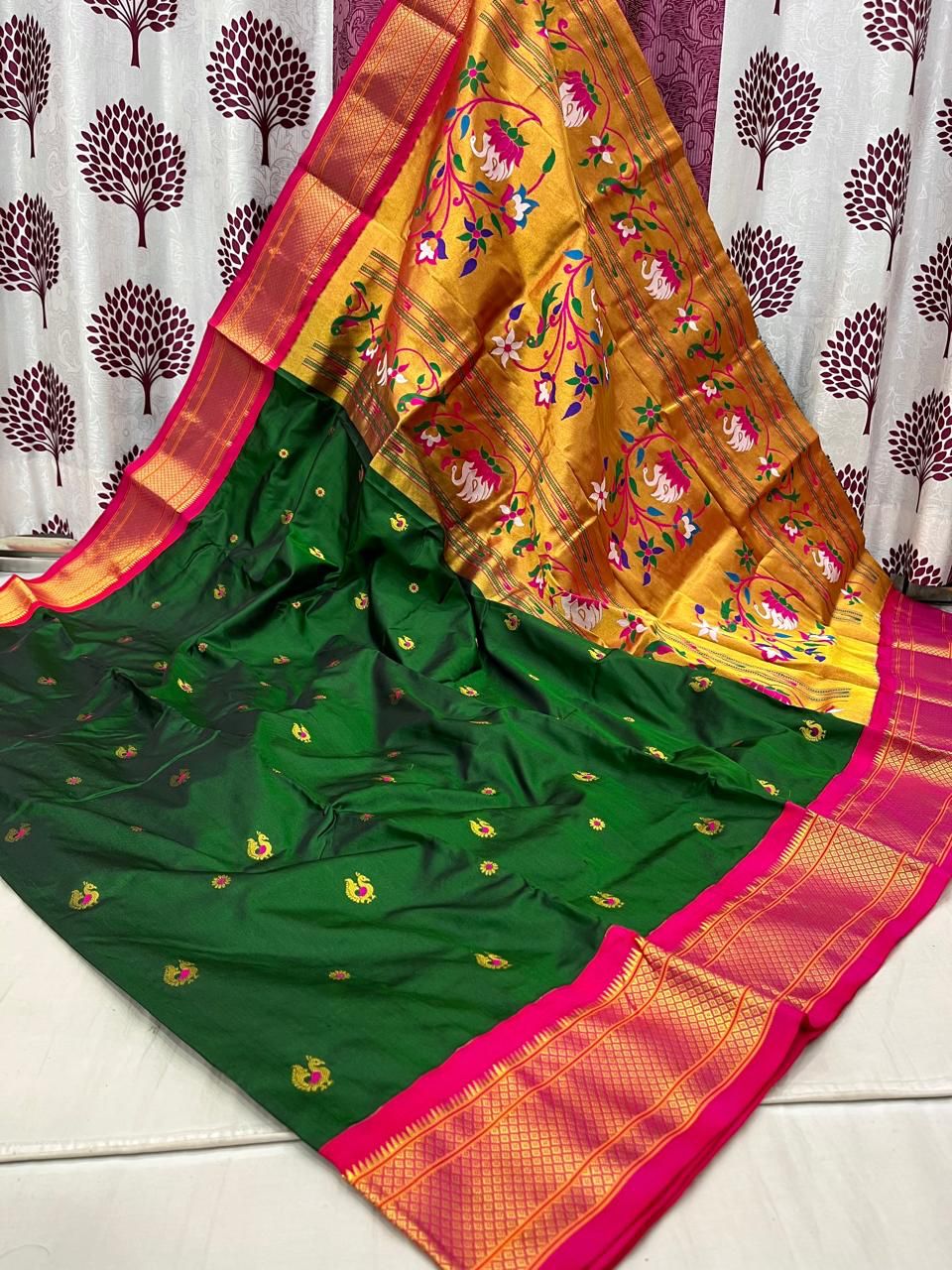 Rajhauns Kadiyal Border Paithani Saree