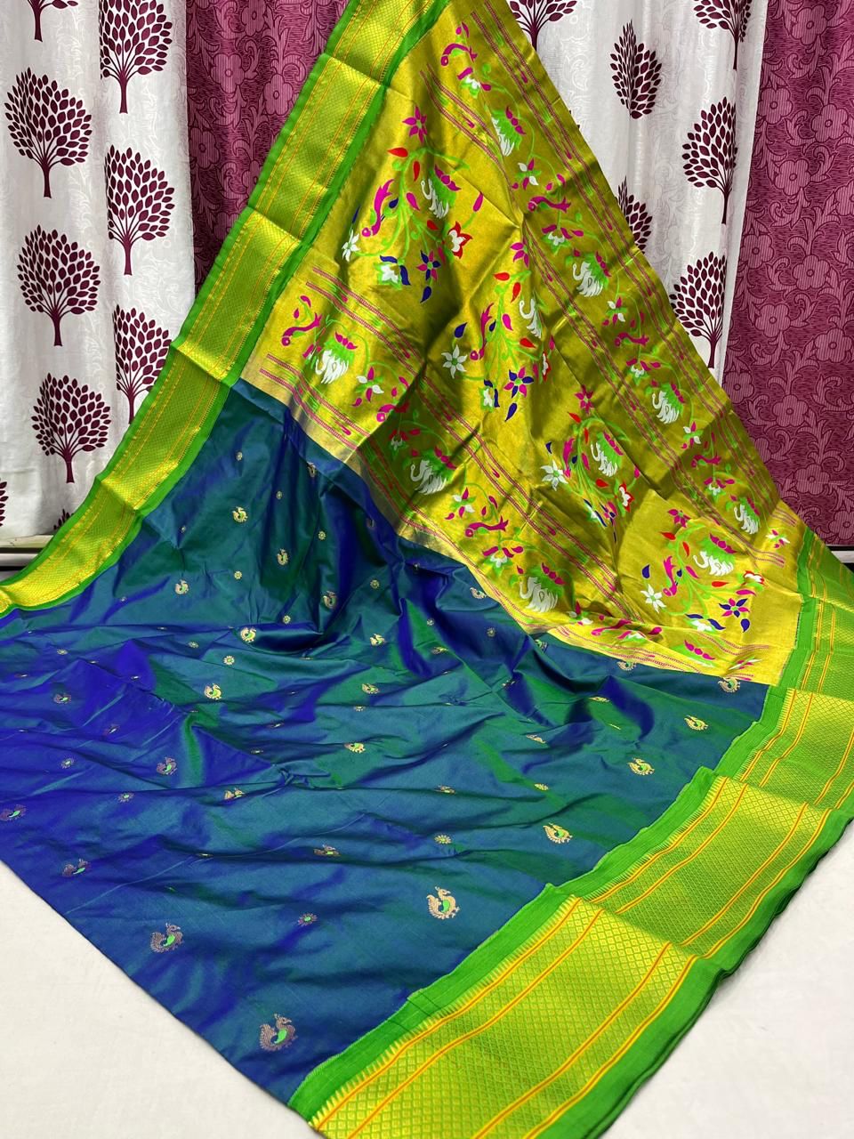 Rajhauns Kadiyal Border Paithani Saree