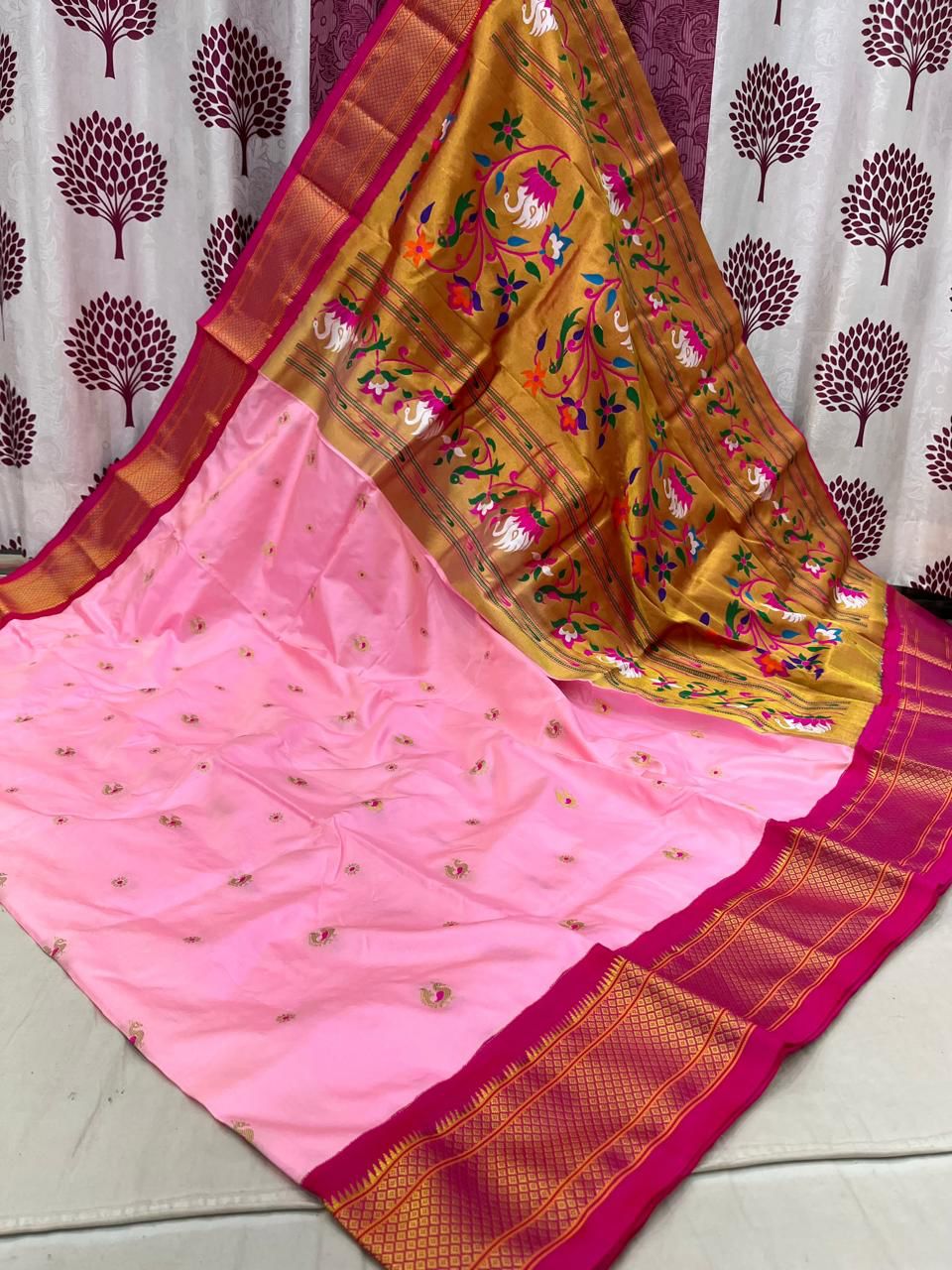 Rajhauns Kadiyal Border Paithani Saree