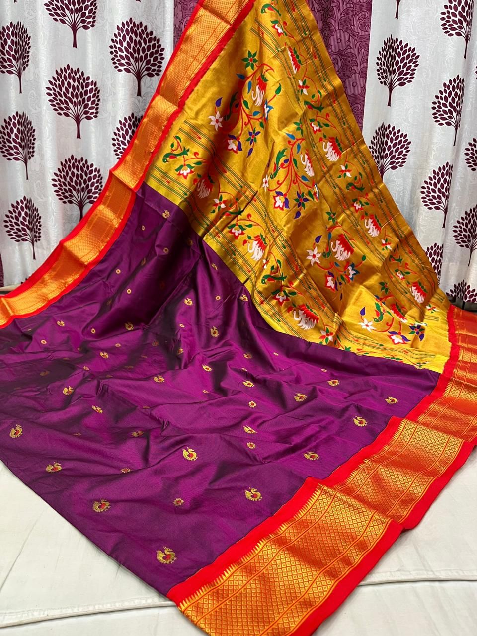 Rajhauns Kadiyal Border Paithani Saree