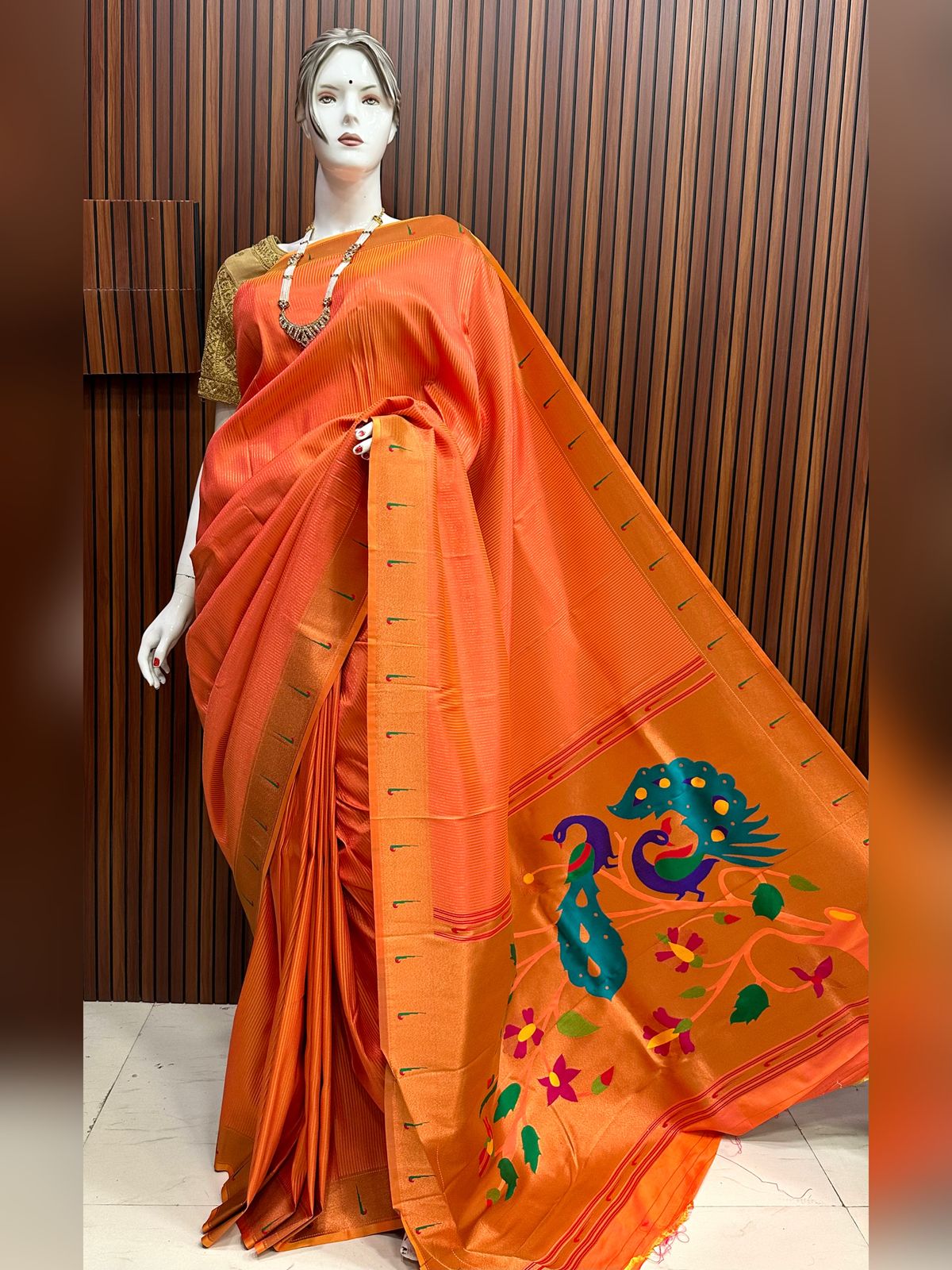 Lining Muniya Paithani Saree