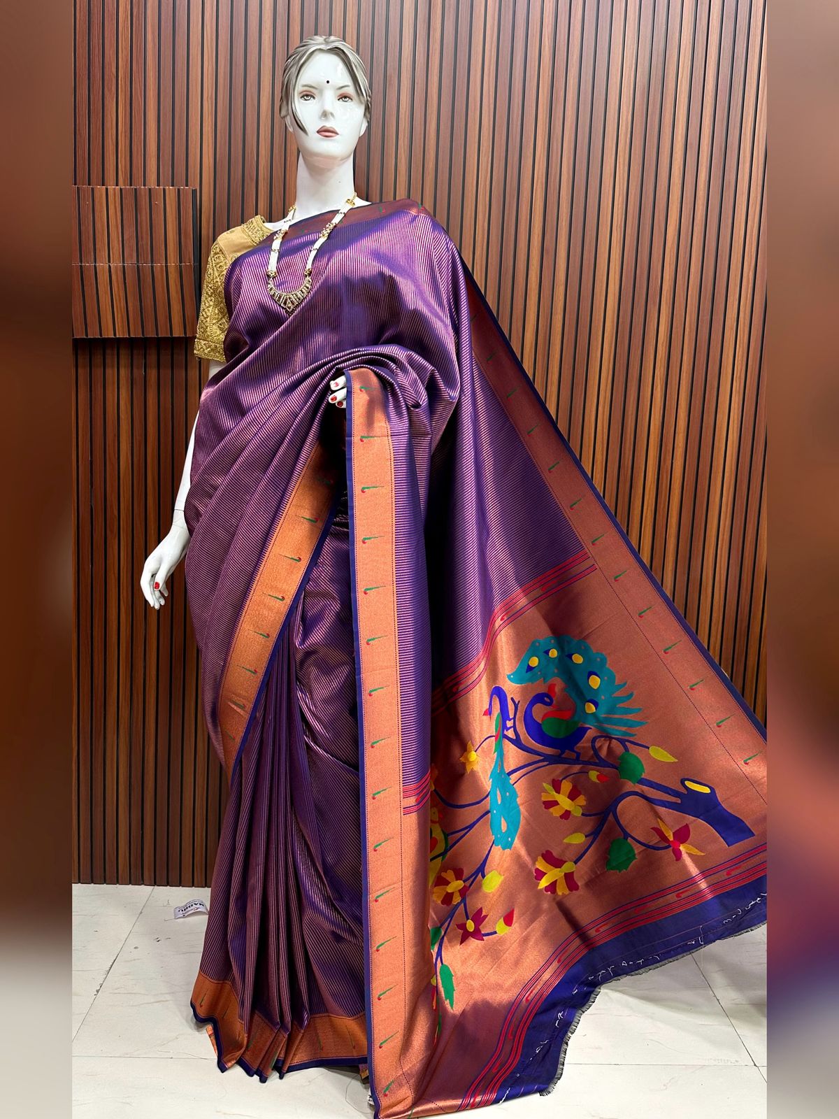 Lining Muniya Paithani Saree
