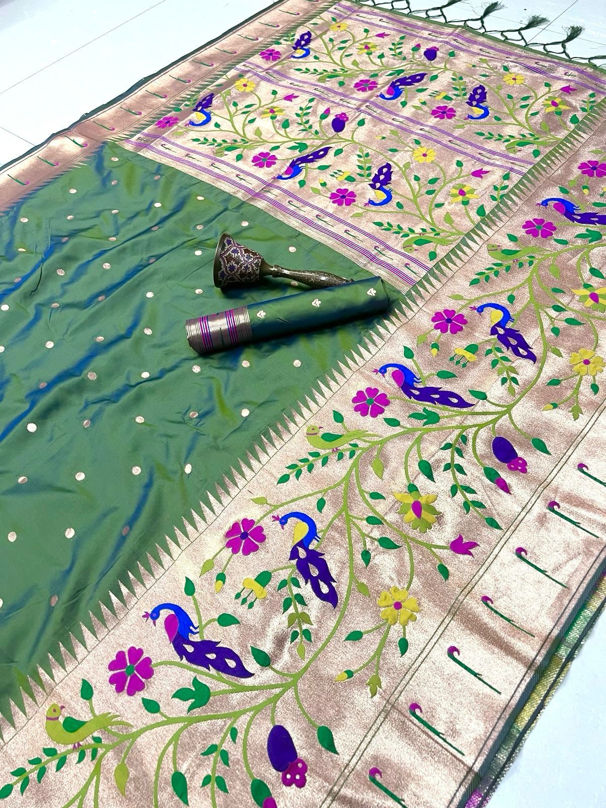Big Border Peacock Paithani