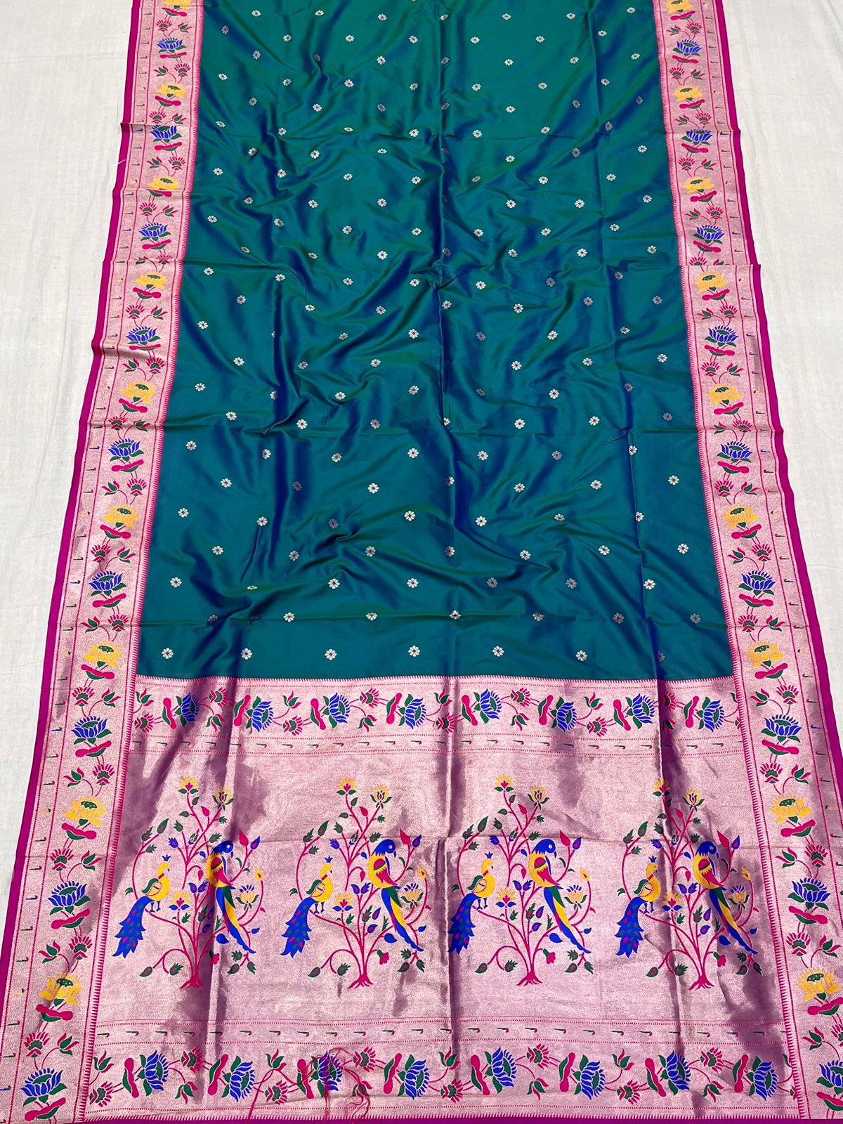 Lotus Border Paithani