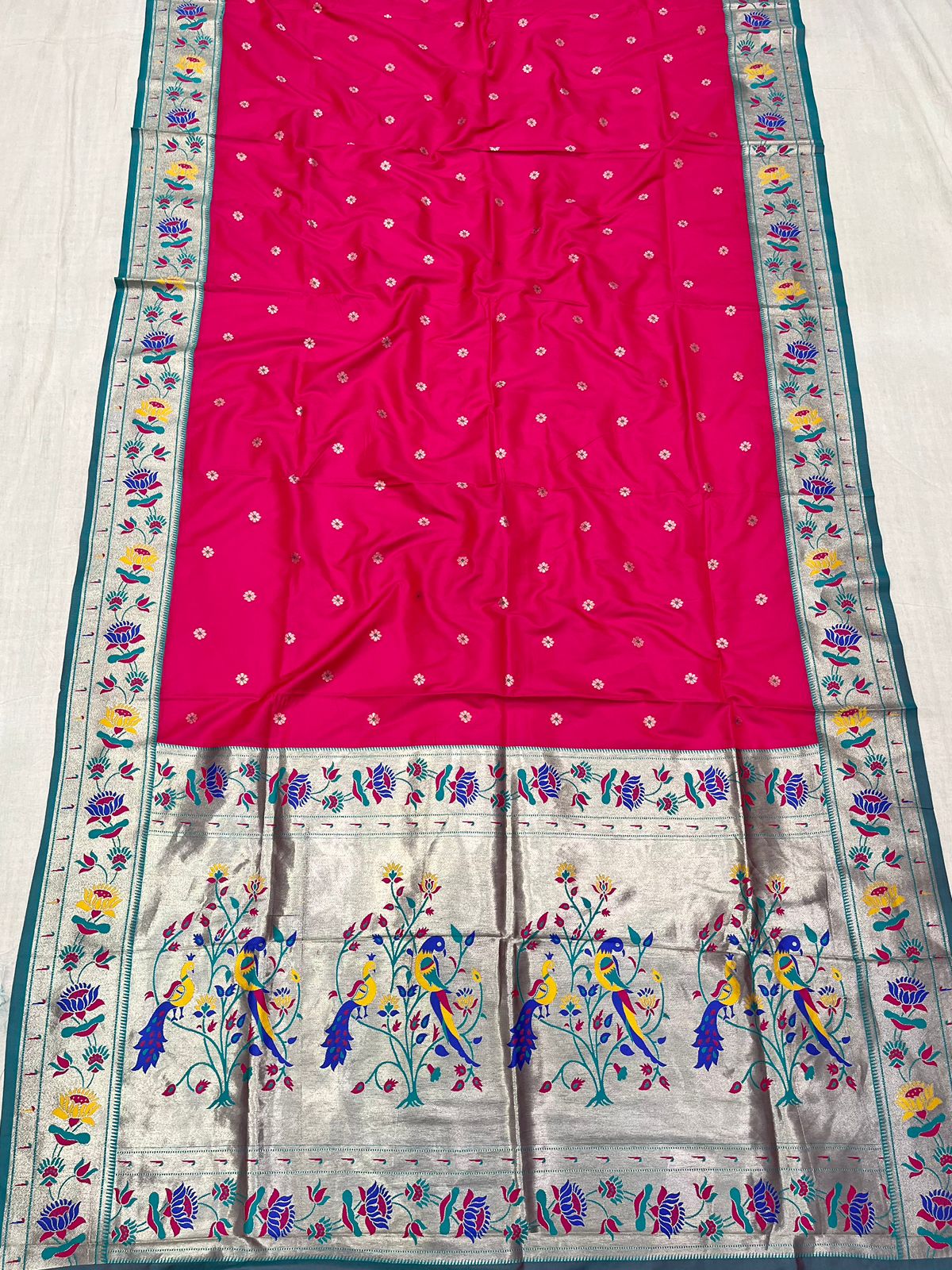 Lotus Border Paithani