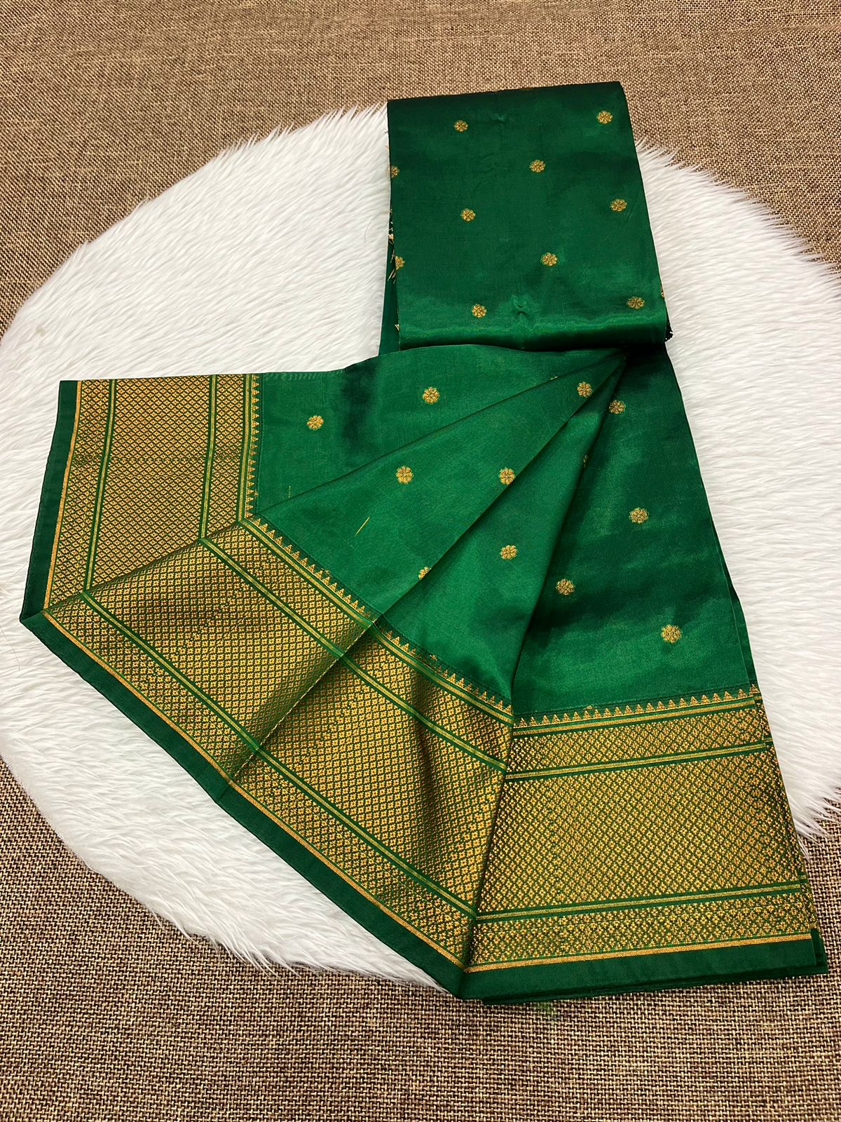 Trending Kalanjali paithani