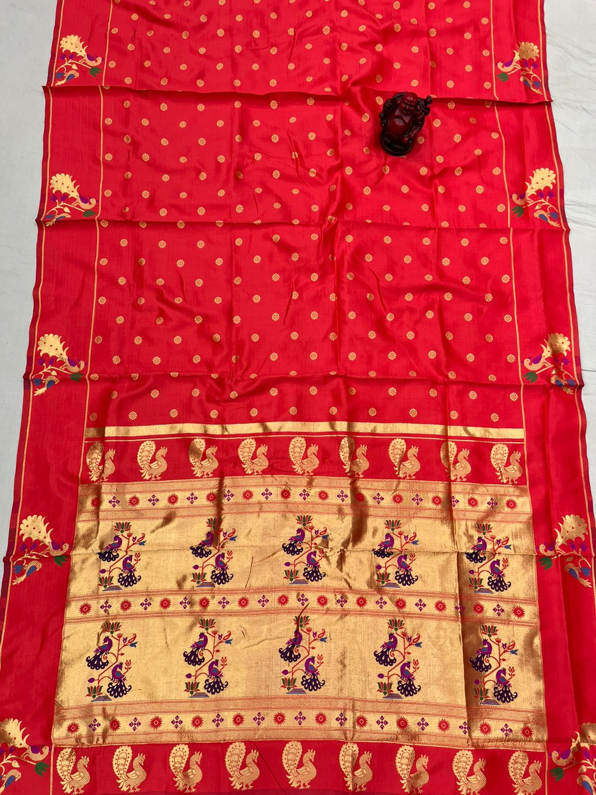 Avni Paithani